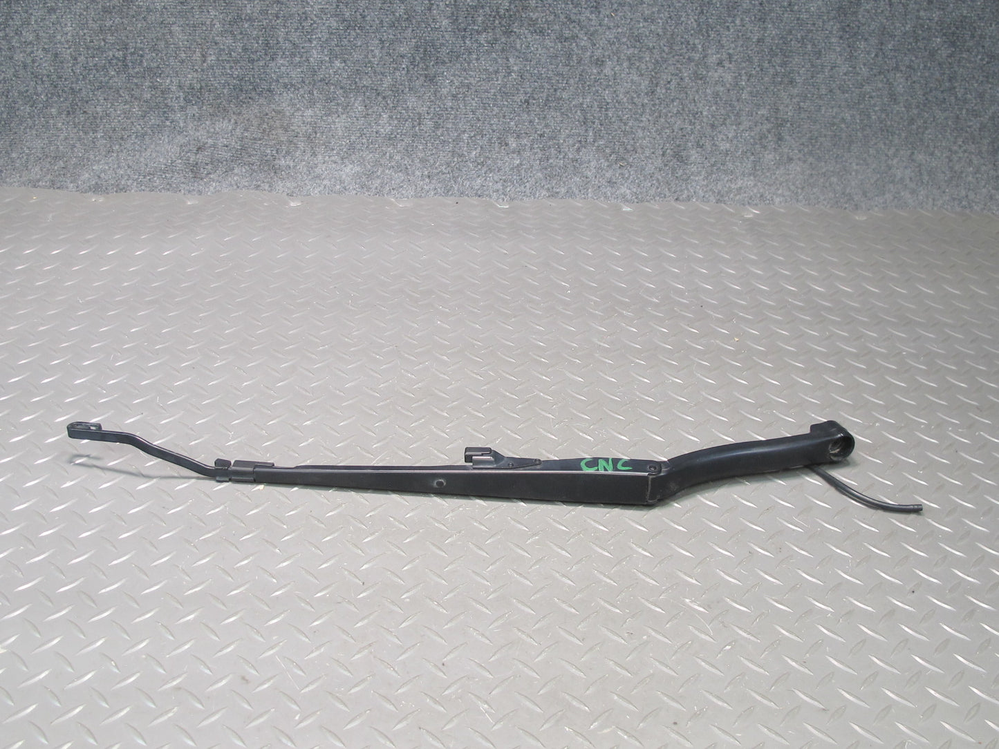 97-04 Chevrolet Corvette C5 Set of 2 Left & Right Windshield Wiper Arm OEM