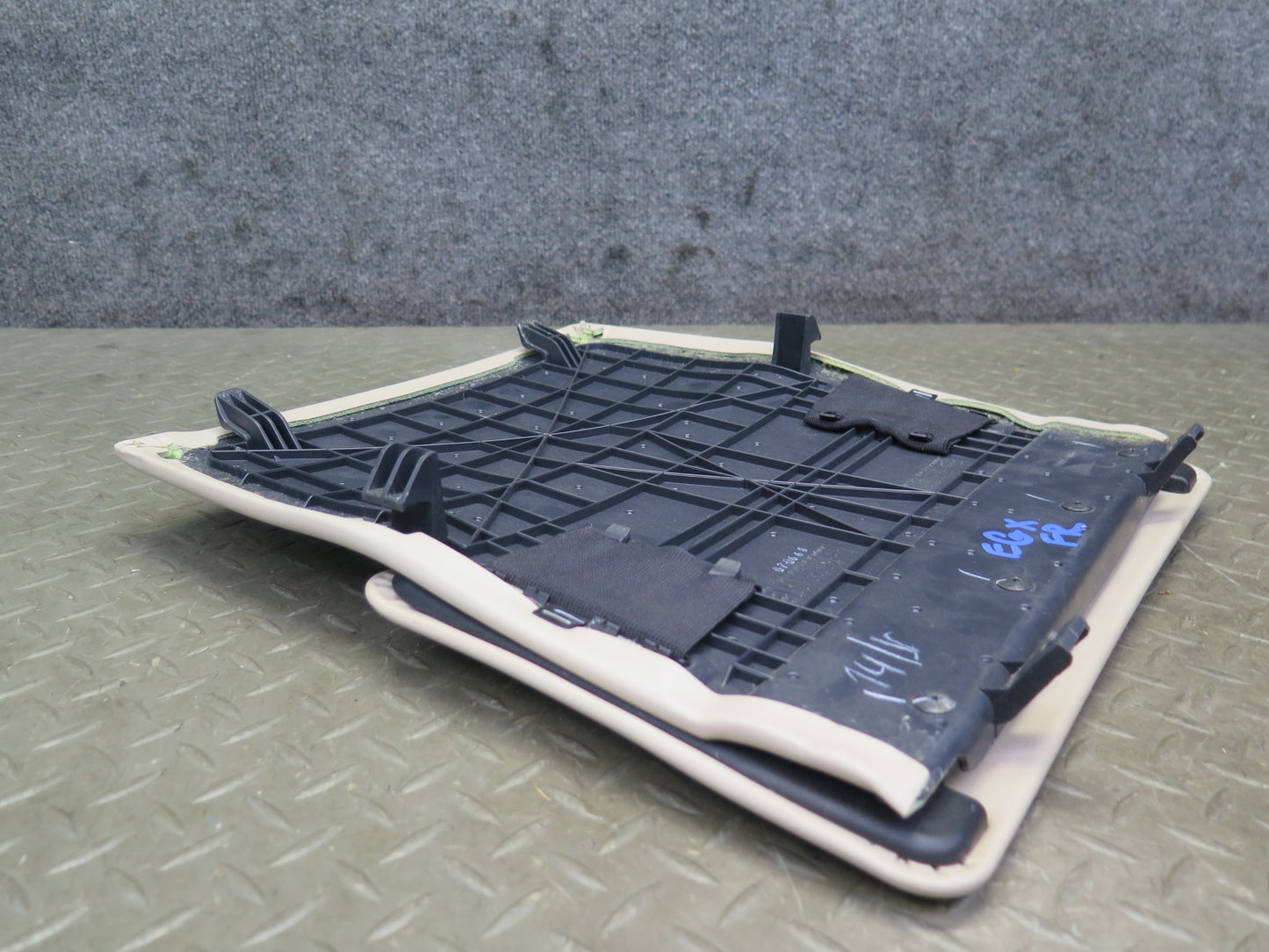 2003-2009 Lexus UZJ120L GX470 Front Right Side Seat Back Cover Panel Ivory