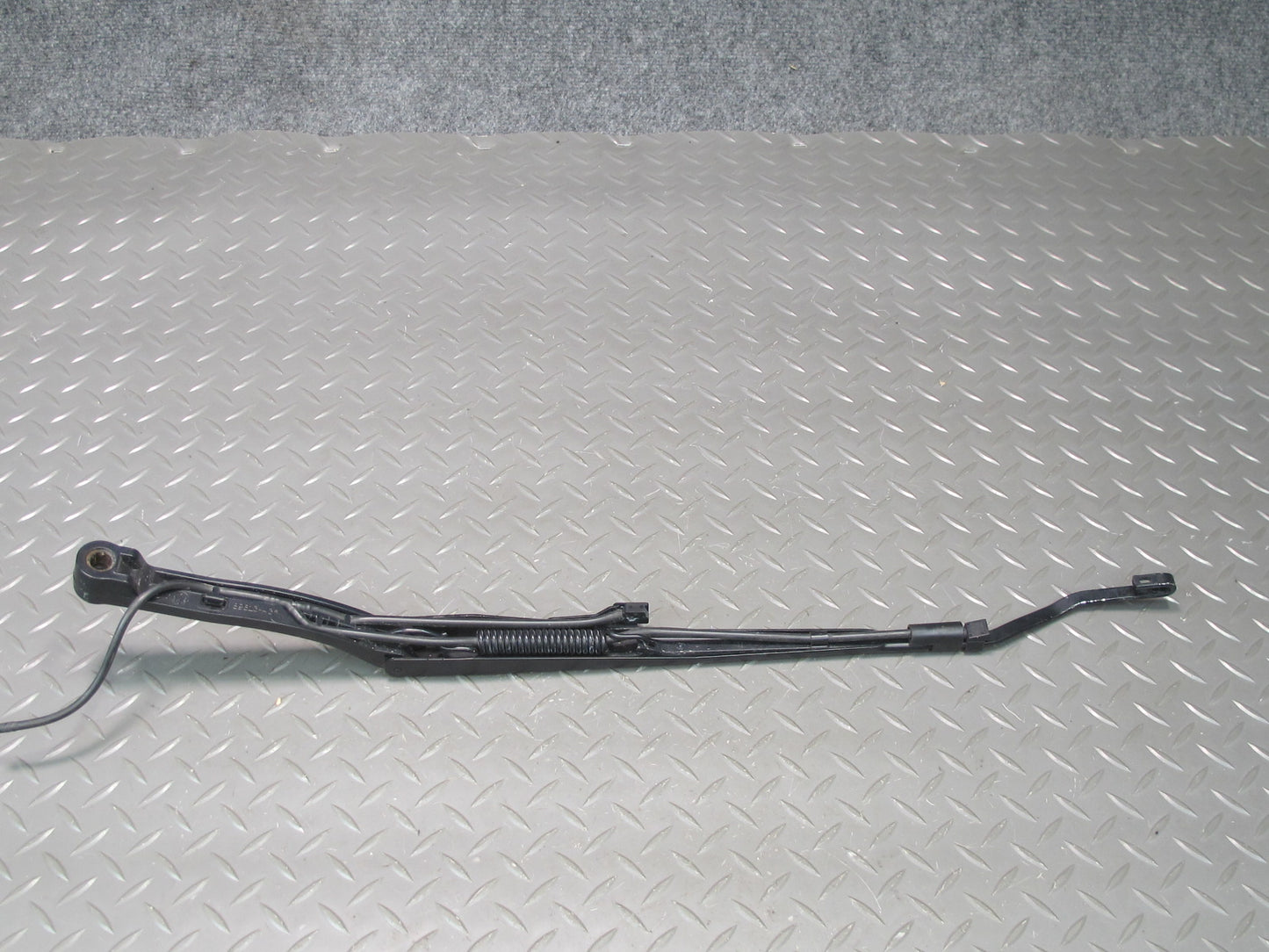 97-04 Chevrolet Corvette C5 Set of 2 Left & Right Windshield Wiper Arm OEM