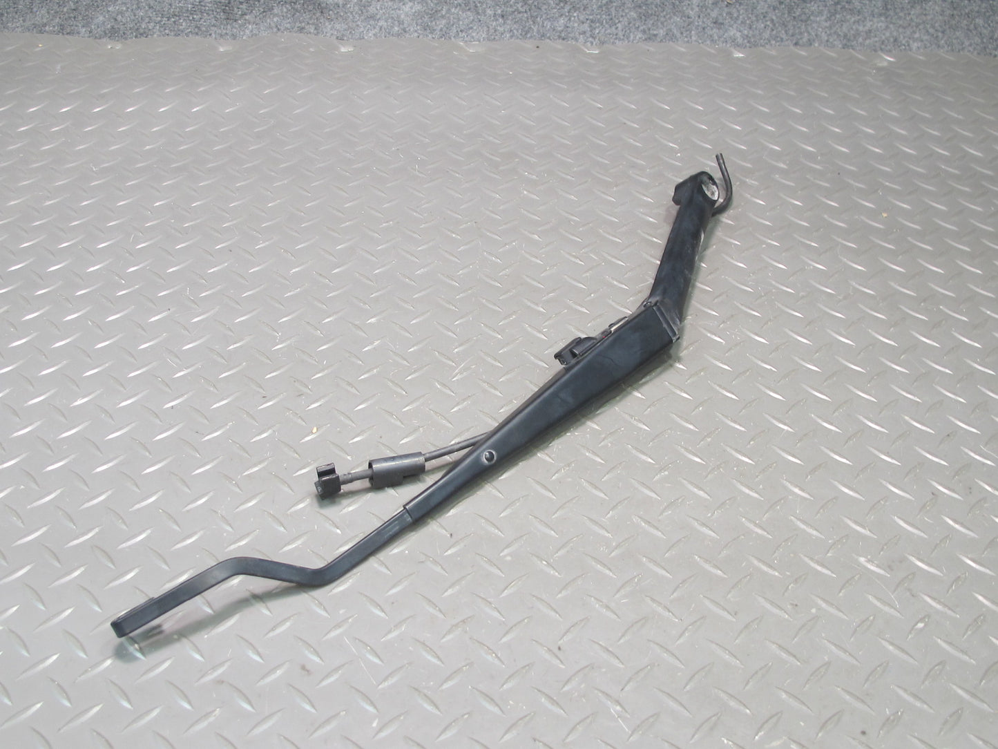 97-04 Chevrolet Corvette C5 Set of 2 Left & Right Windshield Wiper Arm OEM
