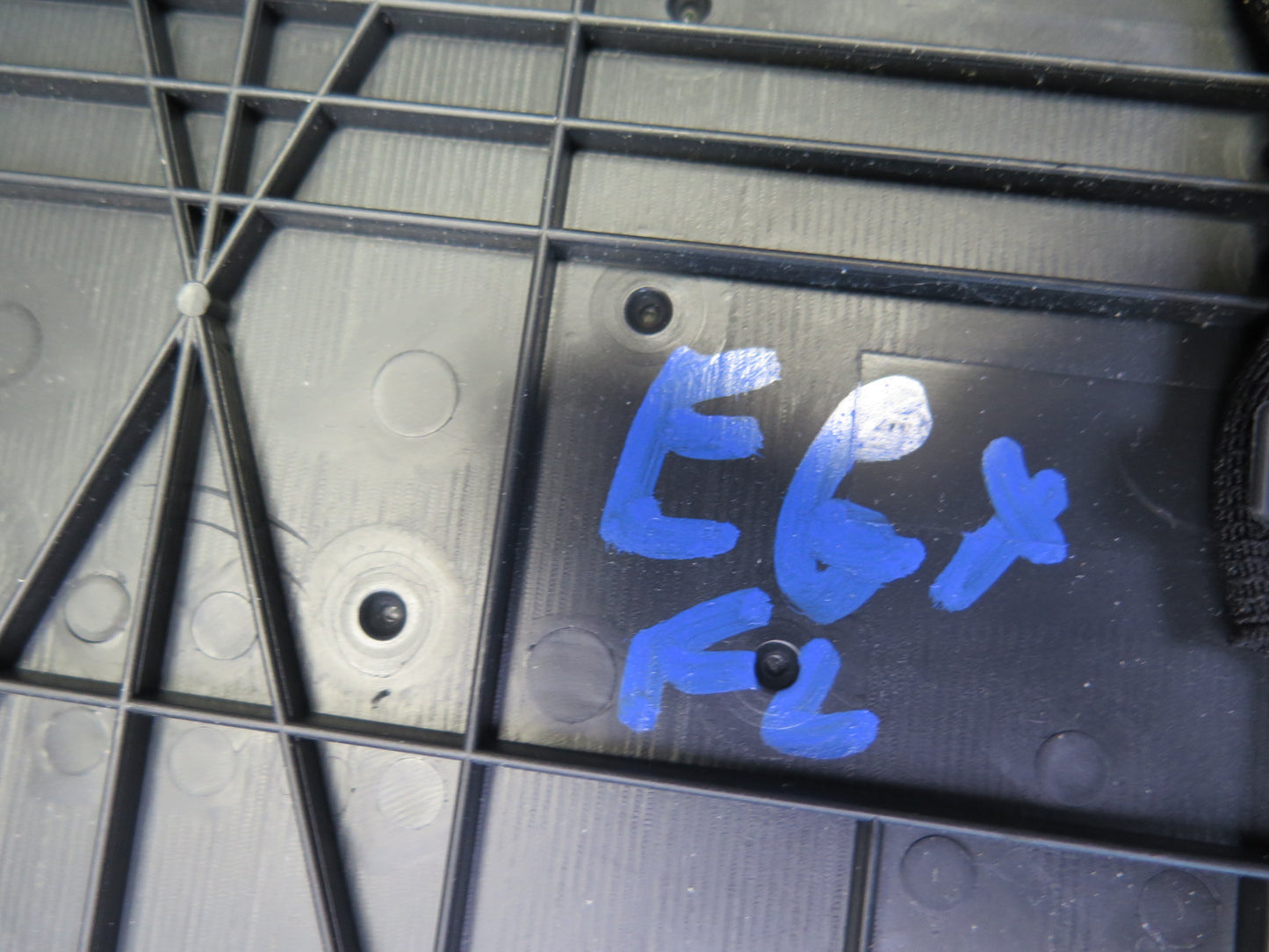 2003-2009 Lexus UZJ120L GX470 Front Left Side Seat Back Cover Panel Ivory