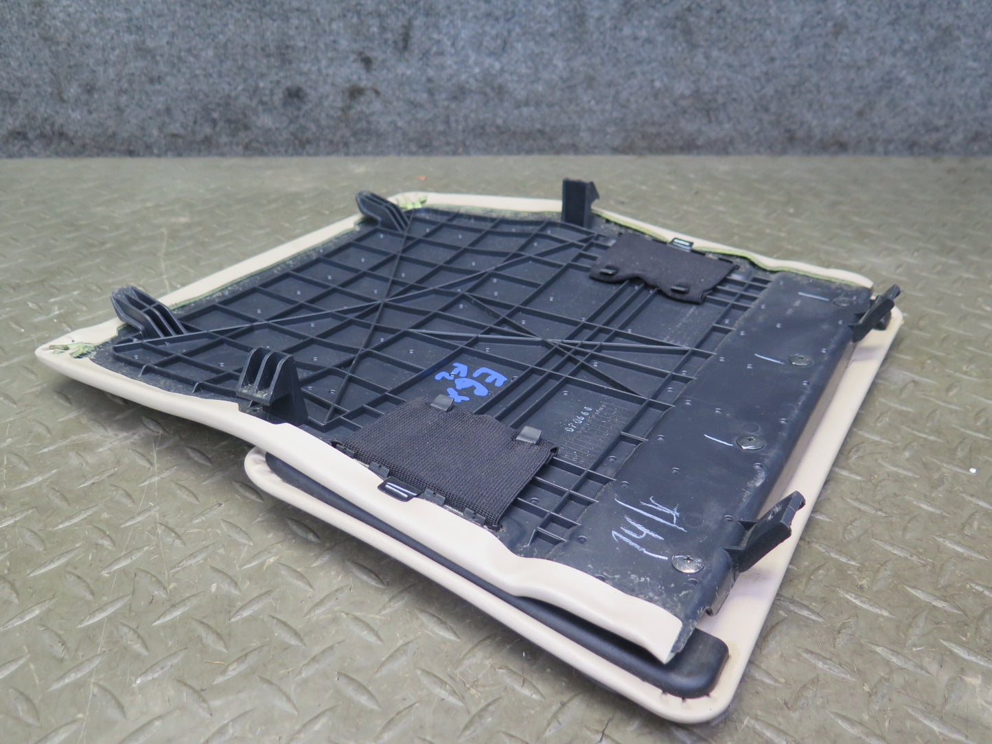 2003-2009 Lexus UZJ120L GX470 Front Left Side Seat Back Cover Panel Ivory