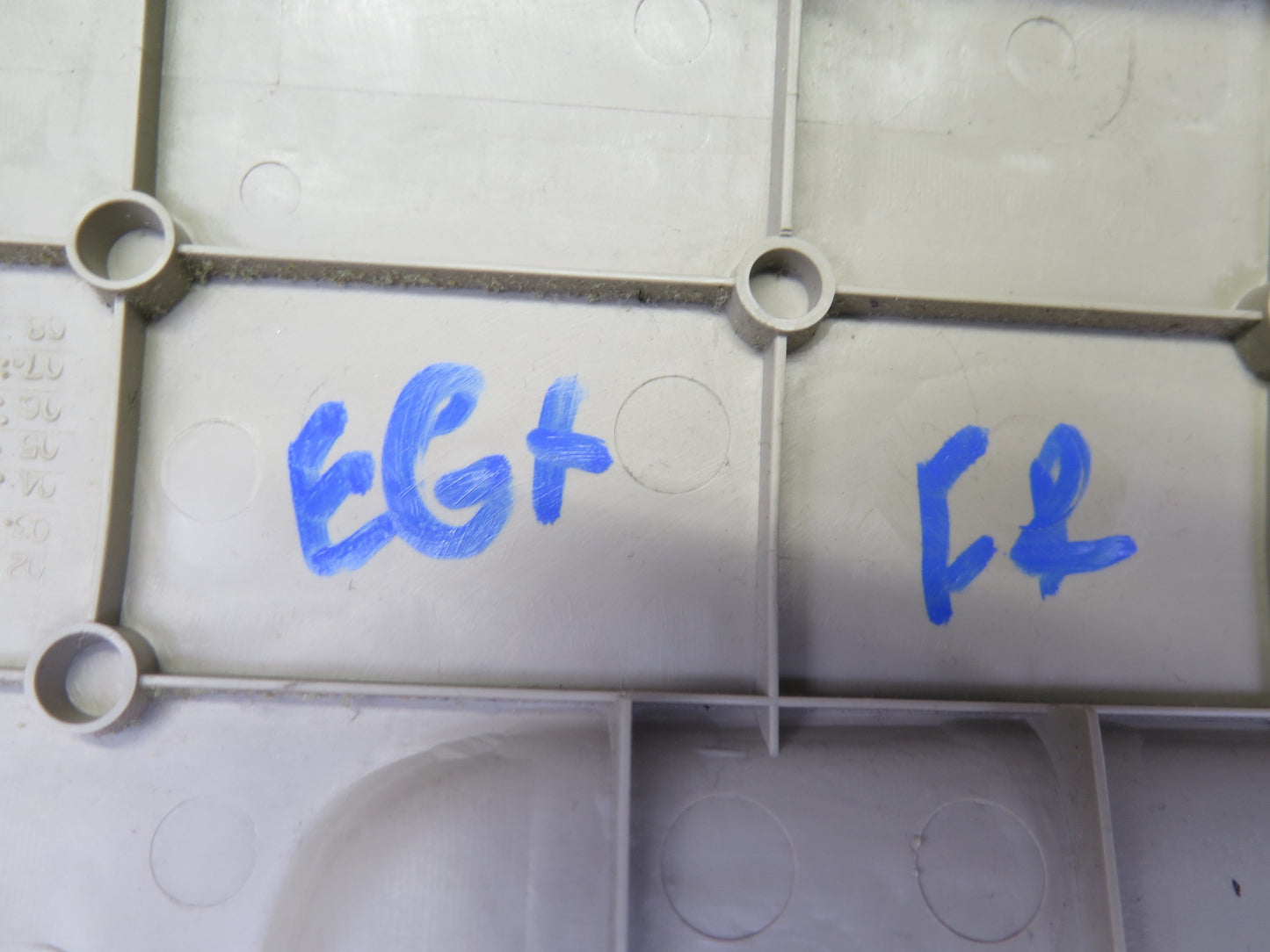 2005-2007 Lexus UZJ120L GX470 Front Right Seat Switch Lower Trim Cover Panel