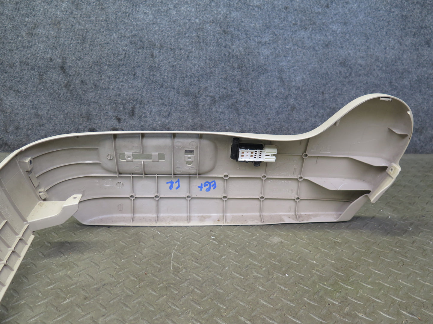 2005-2007 Lexus UZJ120L GX470 Front Right Seat Switch Lower Trim Cover Panel