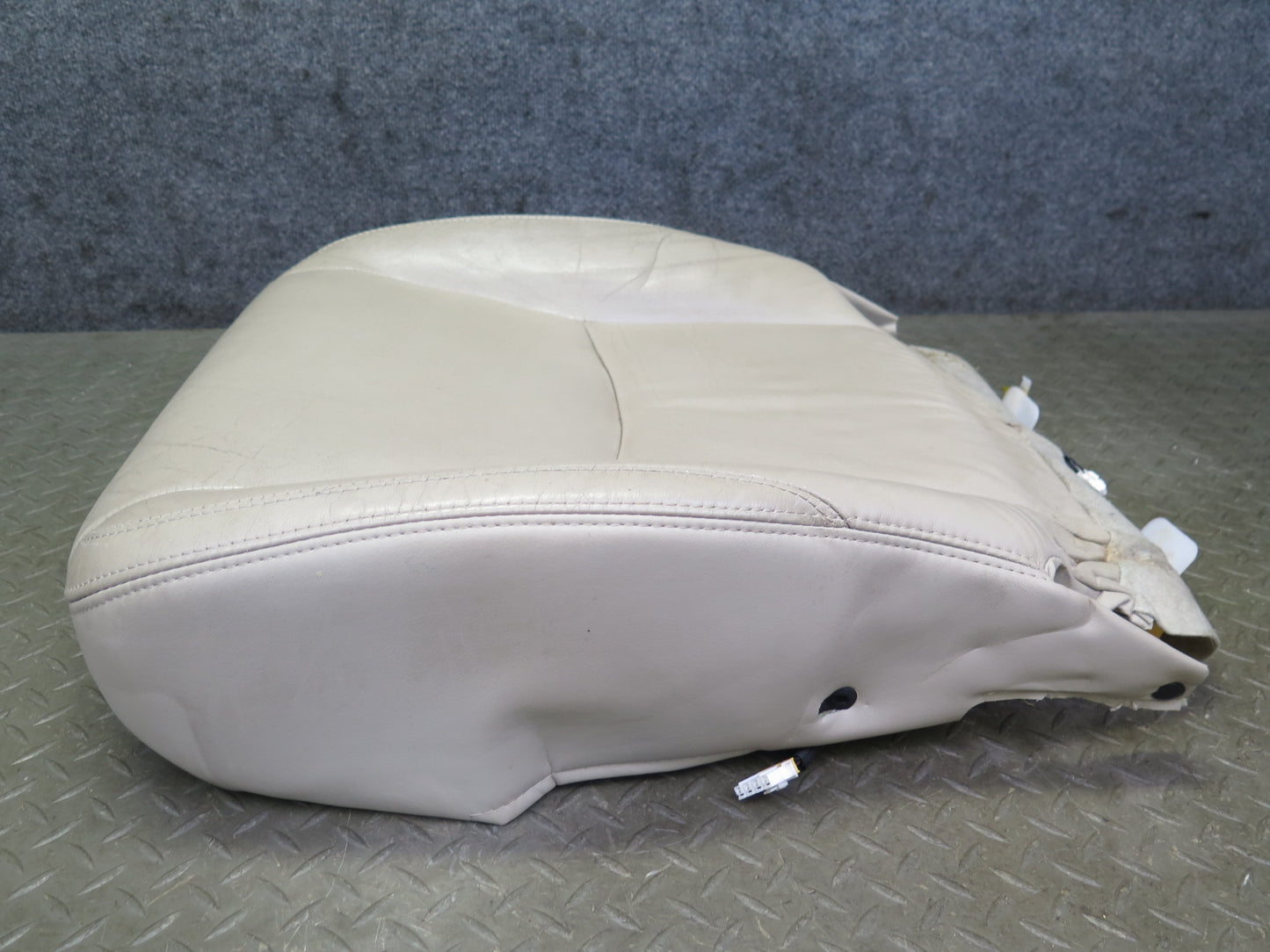 2005-2009 Lexus UZJ120L GX470 Front Right Side Seat Lower Leather Cushion