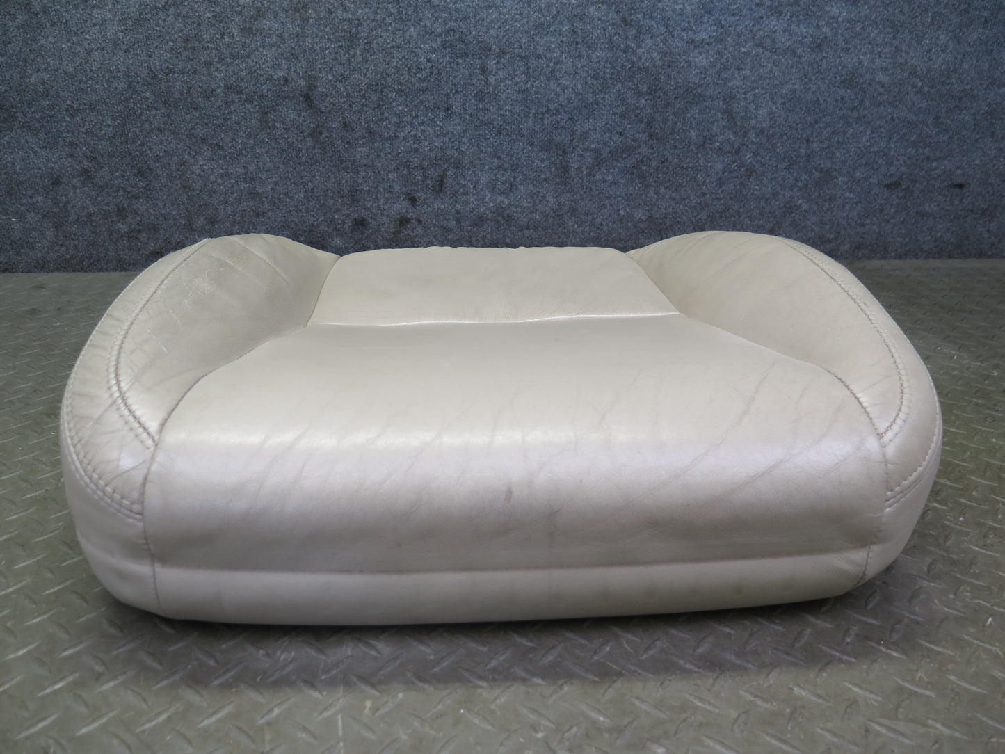 2005-2009 Lexus UZJ120L GX470 Front Right Side Seat Lower Leather Cushion