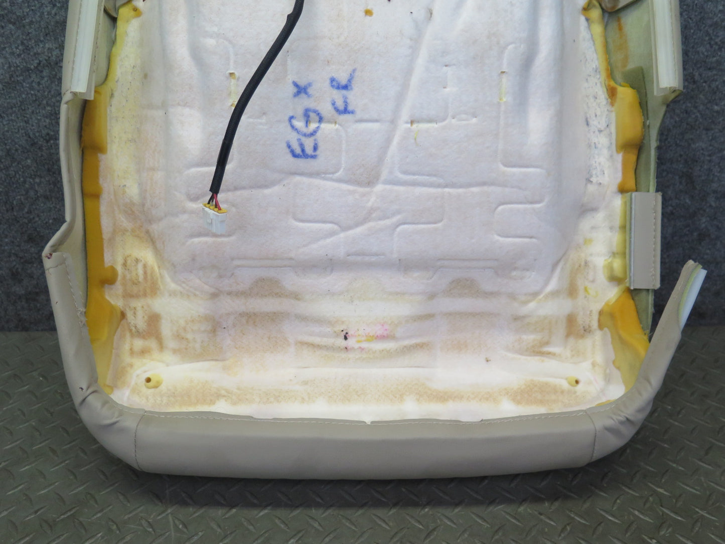 2005-2009 Lexus UZJ120L GX470 Front Right Side Seat Lower Leather Cushion