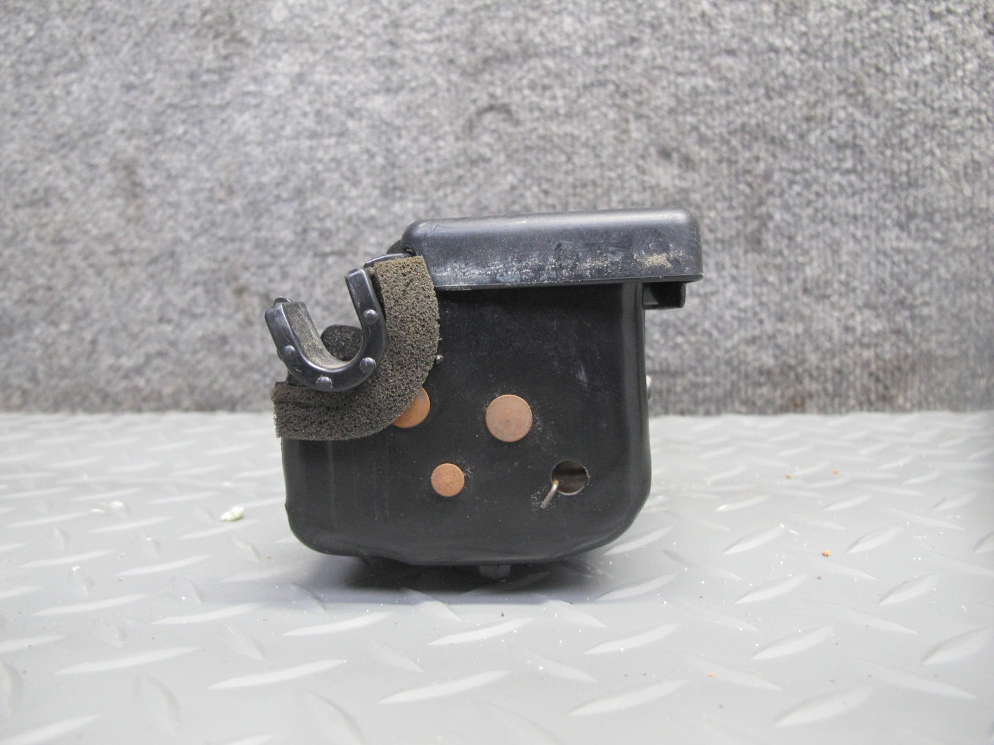 2003-2009 Lexus UZJ120L GX470 Rear 3RD Third ROW Right & Left Side Seat Lock Set