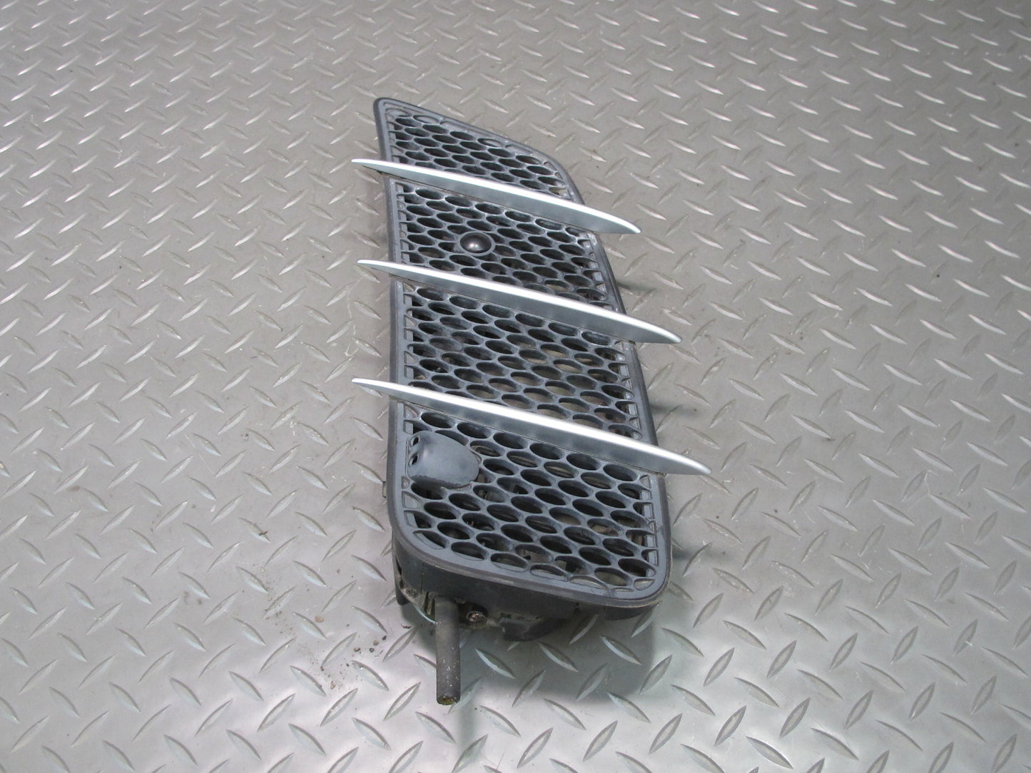 03-12 Mercedes R230 Sl-class Set of 2 Front Left & Right Hood Vent Grille OEM