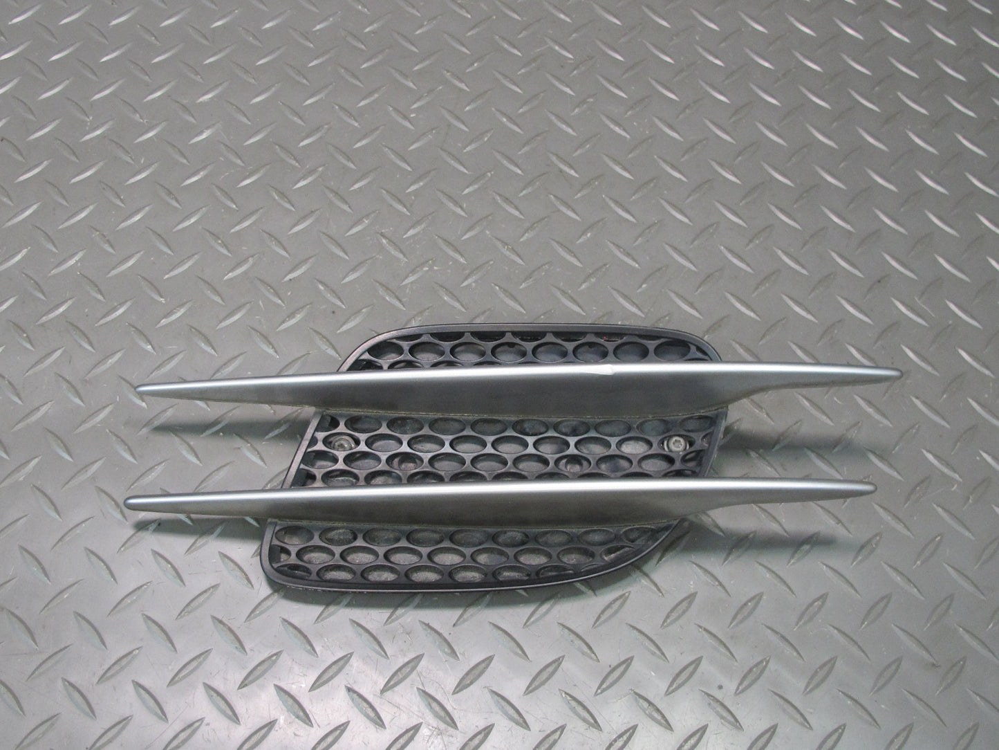 03-08 Mercedes R230 SL500 Set of 2 Front Fender Grille Vent Trim Molding OEM