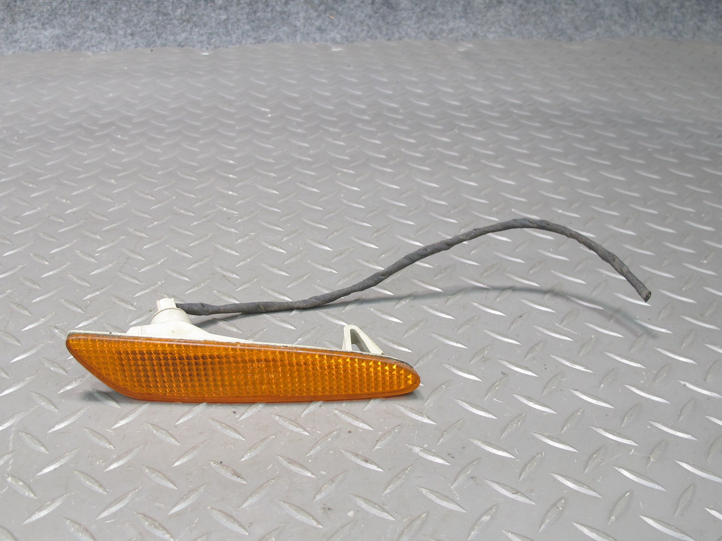 03-08 Mercedes R230 SL500 Front Left & Right Bumper Turn Signal Light Set OEM