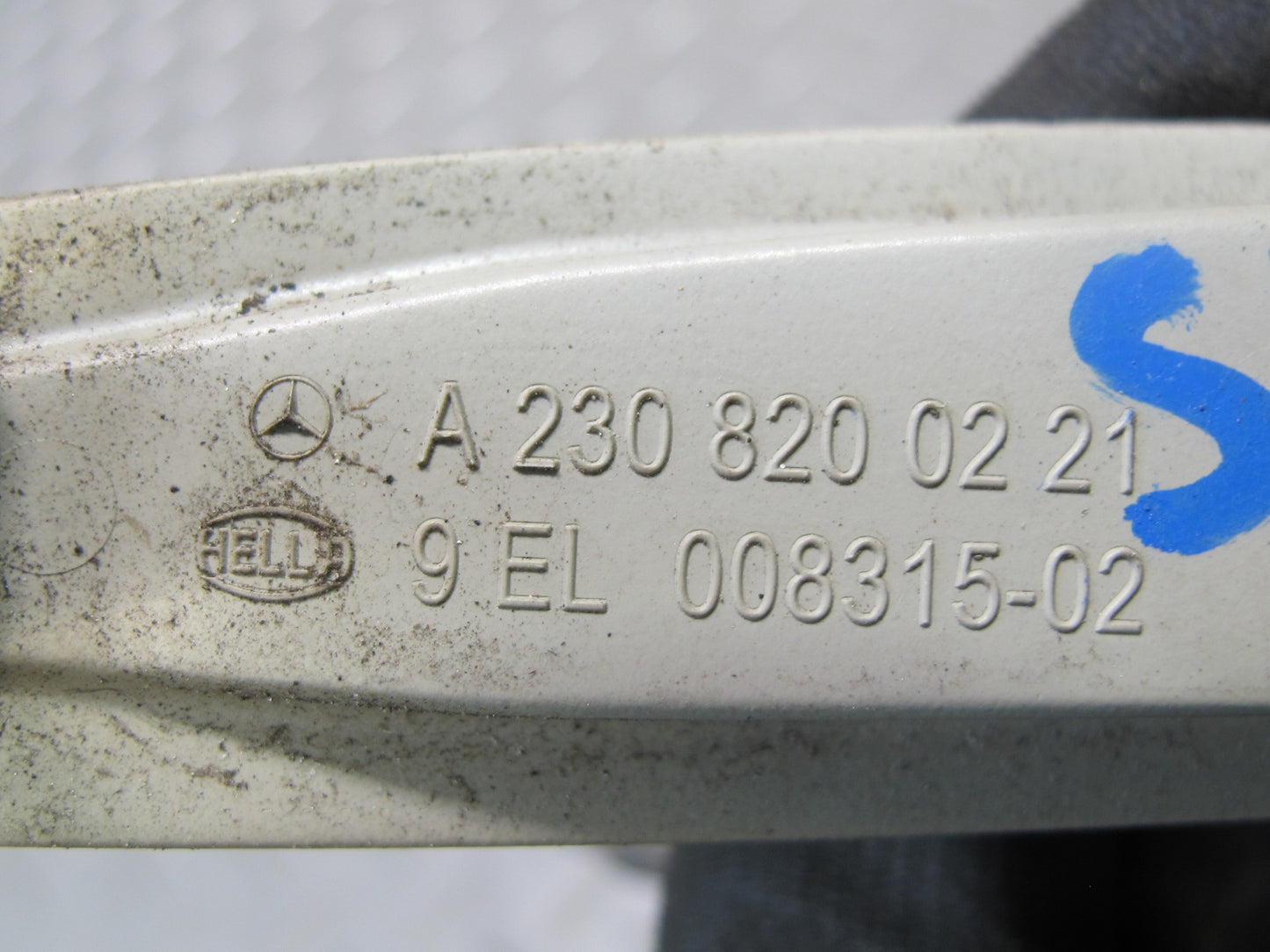 03-08 Mercedes R230 SL500 Front Left & Right Bumper Turn Signal Light Set OEM