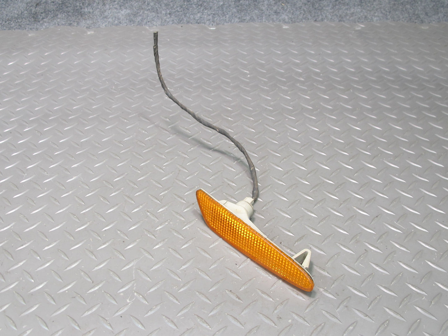 03-08 Mercedes R230 SL500 Front Left & Right Bumper Turn Signal Light Set OEM