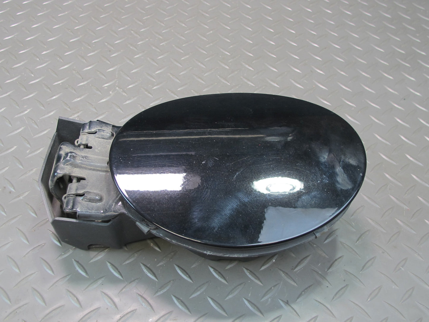 97-04 Chevrolet Corvette C5 Fuel Tank Filler Door Gas Lid Flap Cover Black OEM