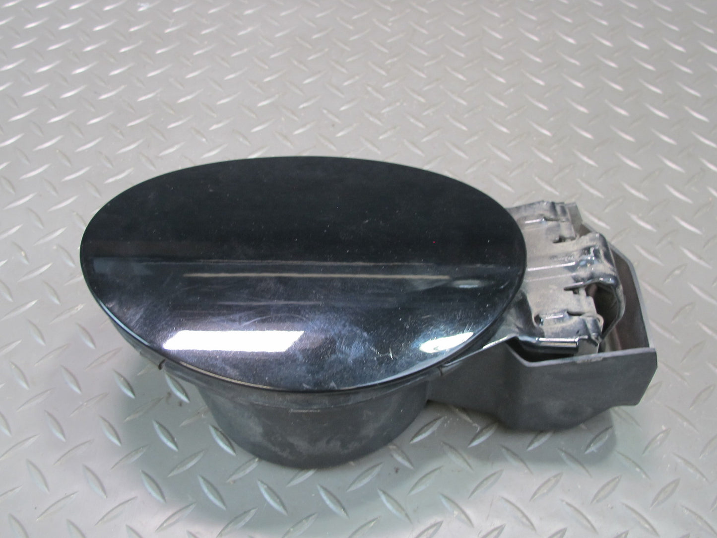 97-04 Chevrolet Corvette C5 Fuel Tank Filler Door Gas Lid Flap Cover Black OEM