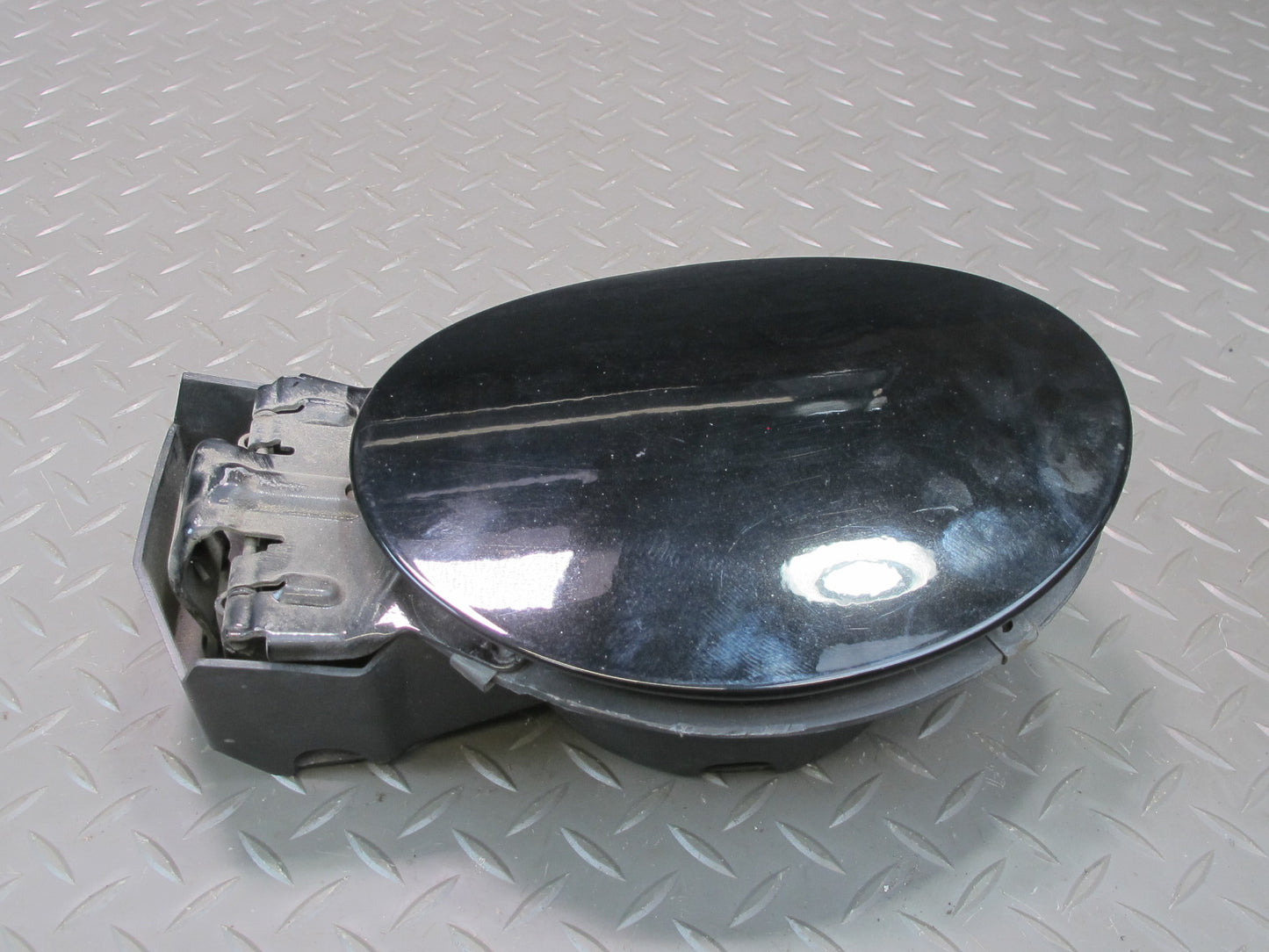 97-04 Chevrolet Corvette C5 Fuel Tank Filler Door Gas Lid Flap Cover Black OEM