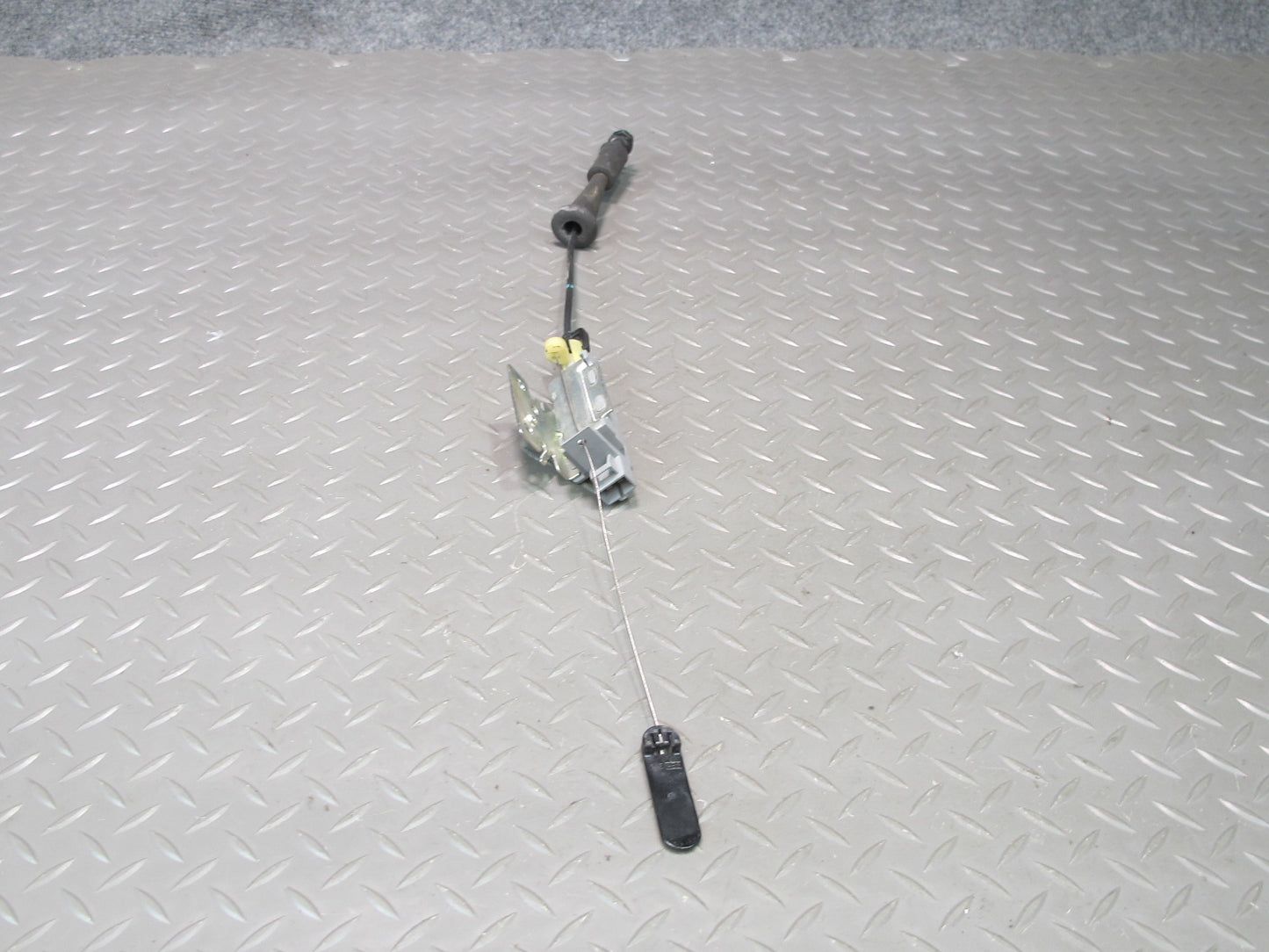 97-04 Chevrolet Corvette C5 Fuel Tank Filler Door Lid Actuator Motor OEM