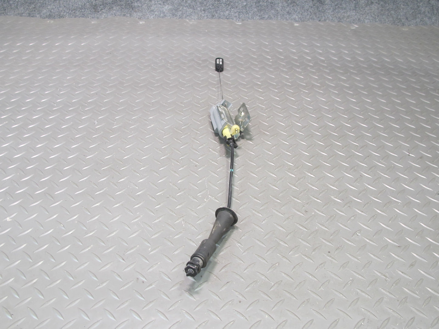 97-04 Chevrolet Corvette C5 Fuel Tank Filler Door Lid Actuator Motor OEM