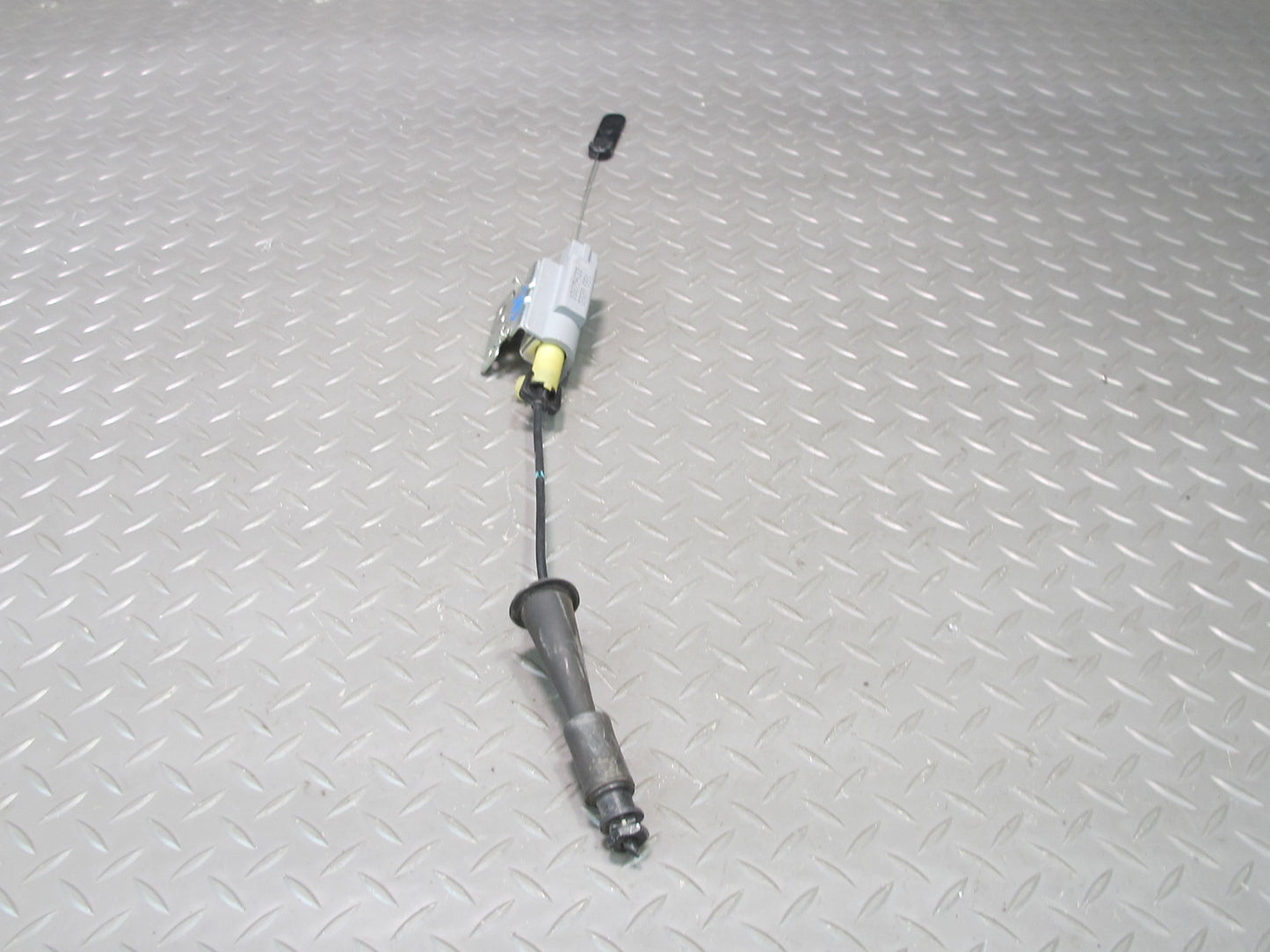 97-04 Chevrolet Corvette C5 Fuel Tank Filler Door Lid Actuator Motor OEM