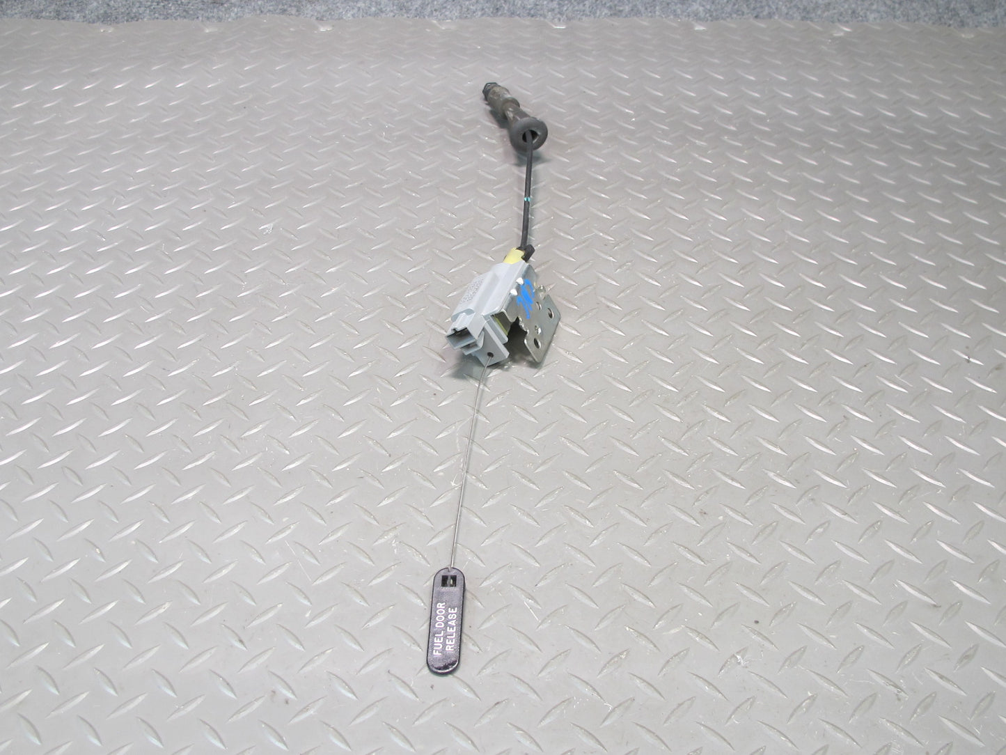 97-04 Chevrolet Corvette C5 Fuel Tank Filler Door Lid Actuator Motor OEM