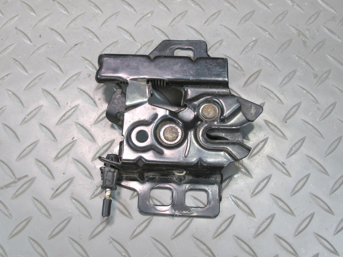 97-04 Chevrolet Corvette C5 Set of 2 Front Left Right Hood Lock Latch OEM