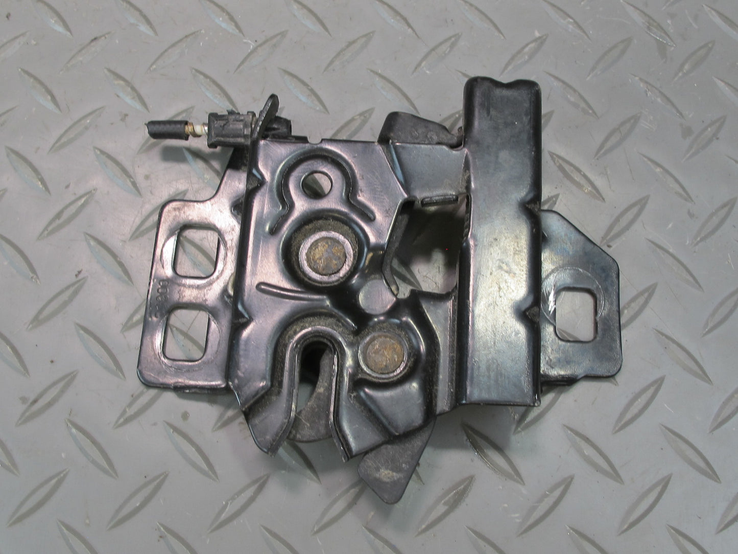 97-04 Chevrolet Corvette C5 Set of 2 Front Left Right Hood Lock Latch OEM