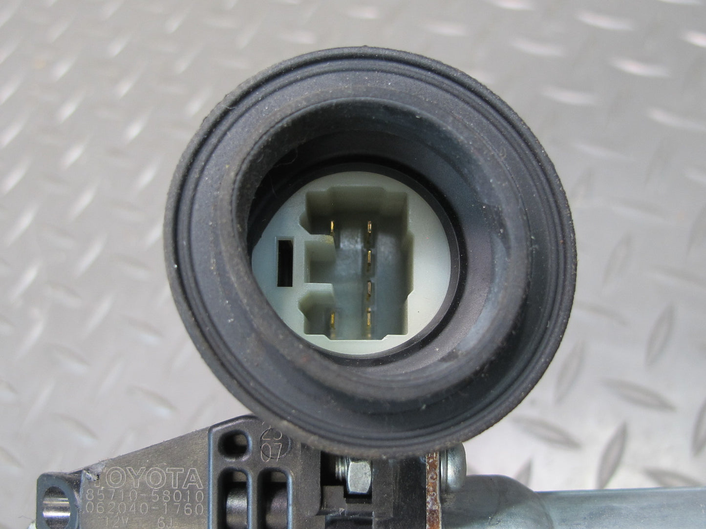 2003-2009 Lexus UZJ120L GX470 Rear Left Side Door Window Regulator W/ Motor