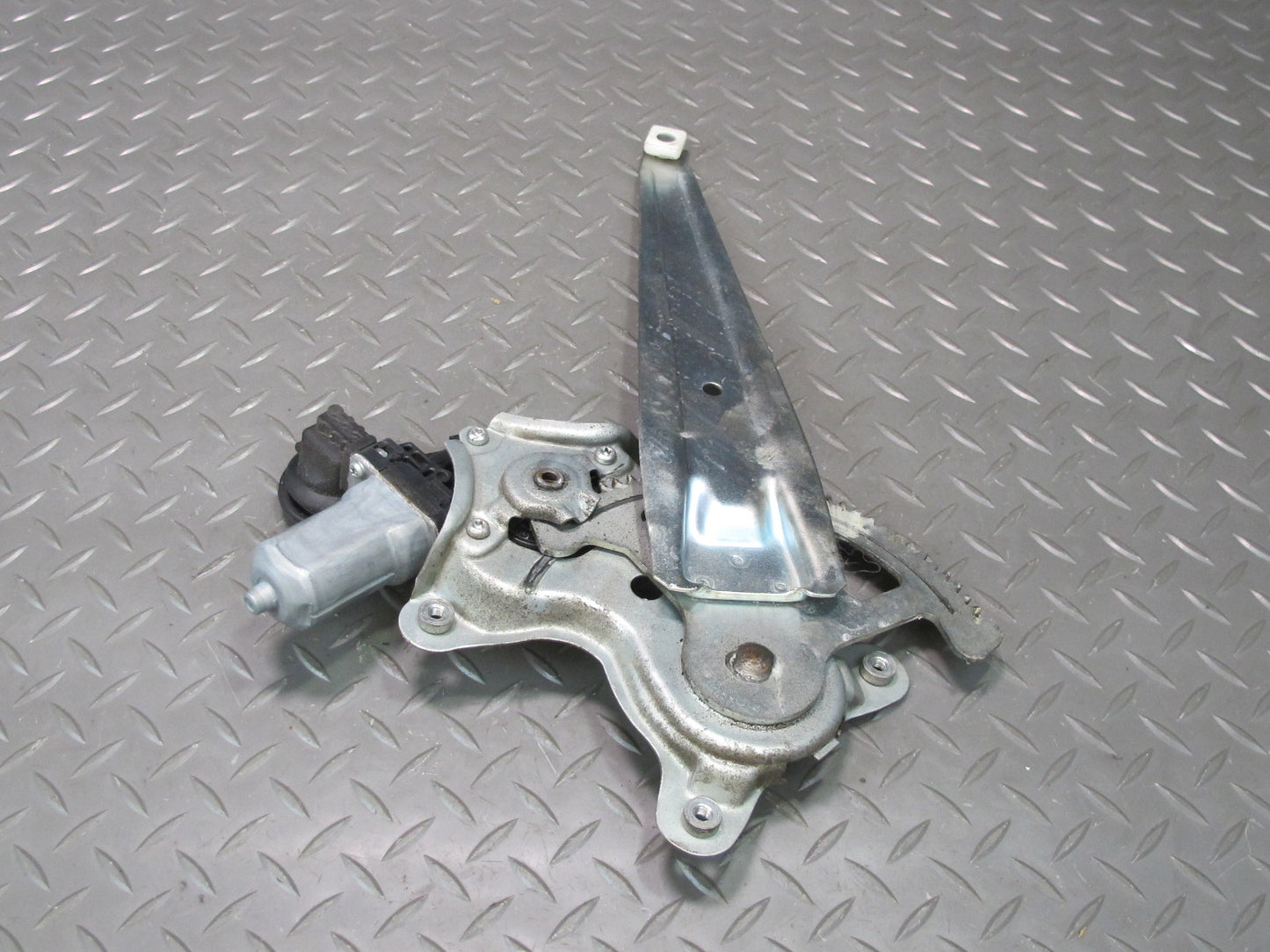 2003-2009 Lexus UZJ120L GX470 Rear Left Side Door Window Regulator W/ Motor