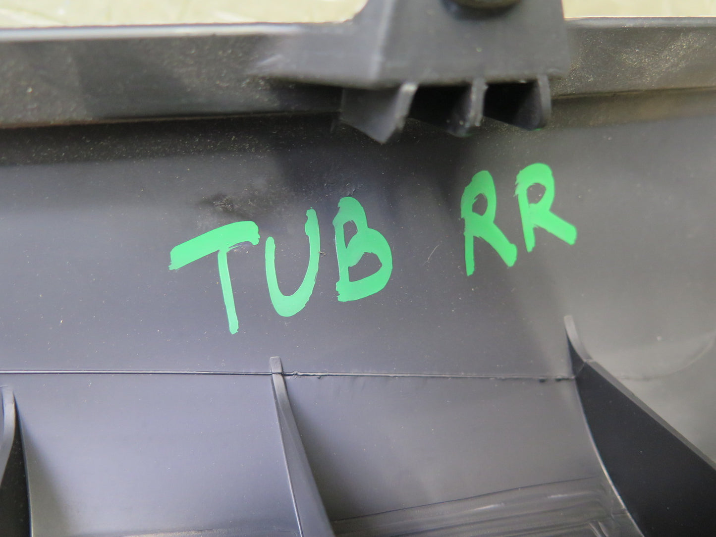 01-06 BMW E46 330ci Convert Rear Left & Right Lateral Trim Cover Panel Set OEM