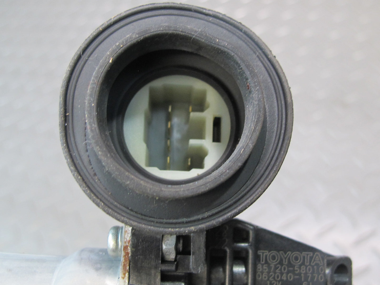 2003-2009 Lexus UZJ120L GX470 Rear Right Side Door Window Regulator W/ Motor