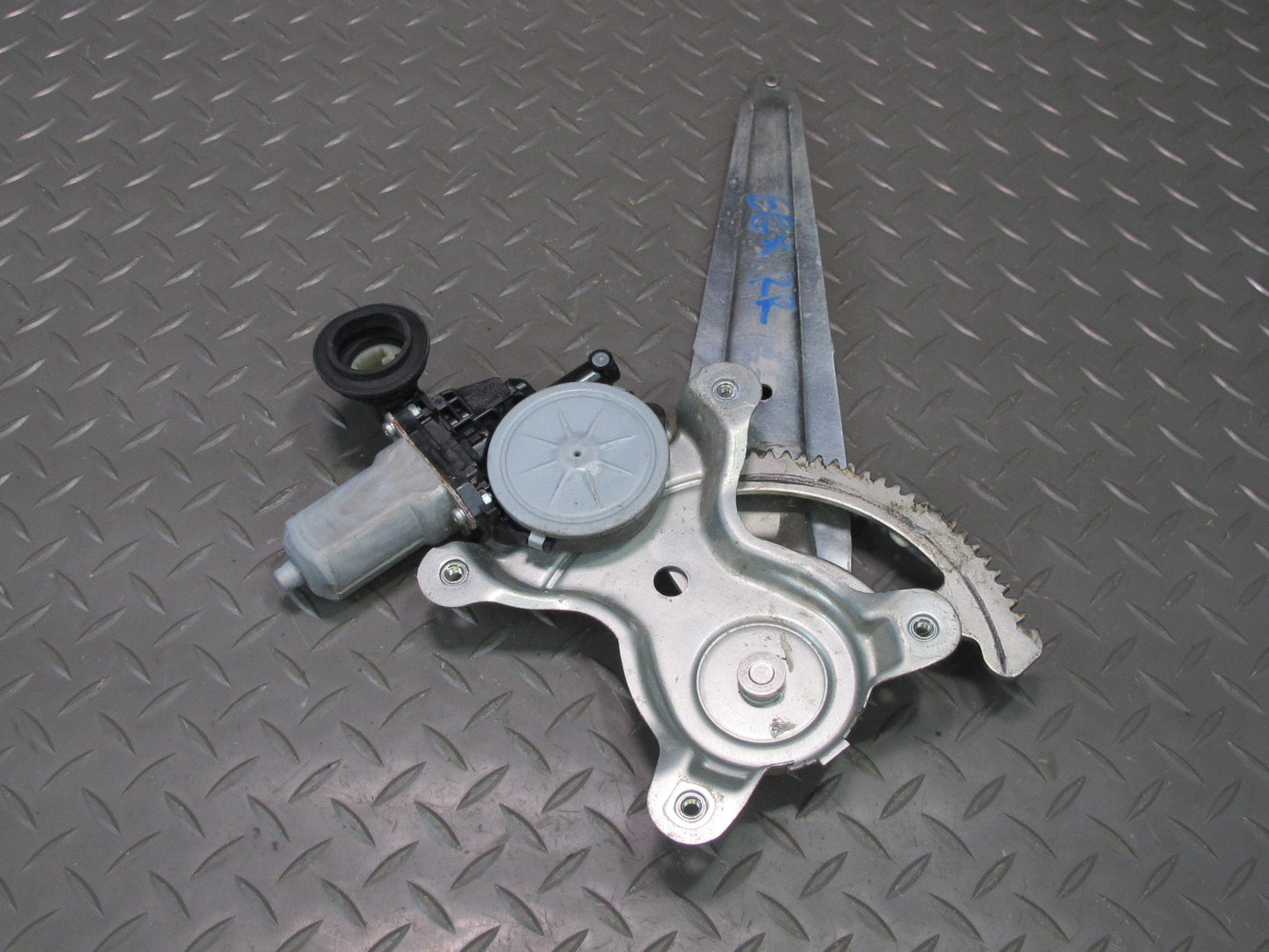 2003-2009 Lexus UZJ120L GX470 Rear Right Side Door Window Regulator W/ Motor