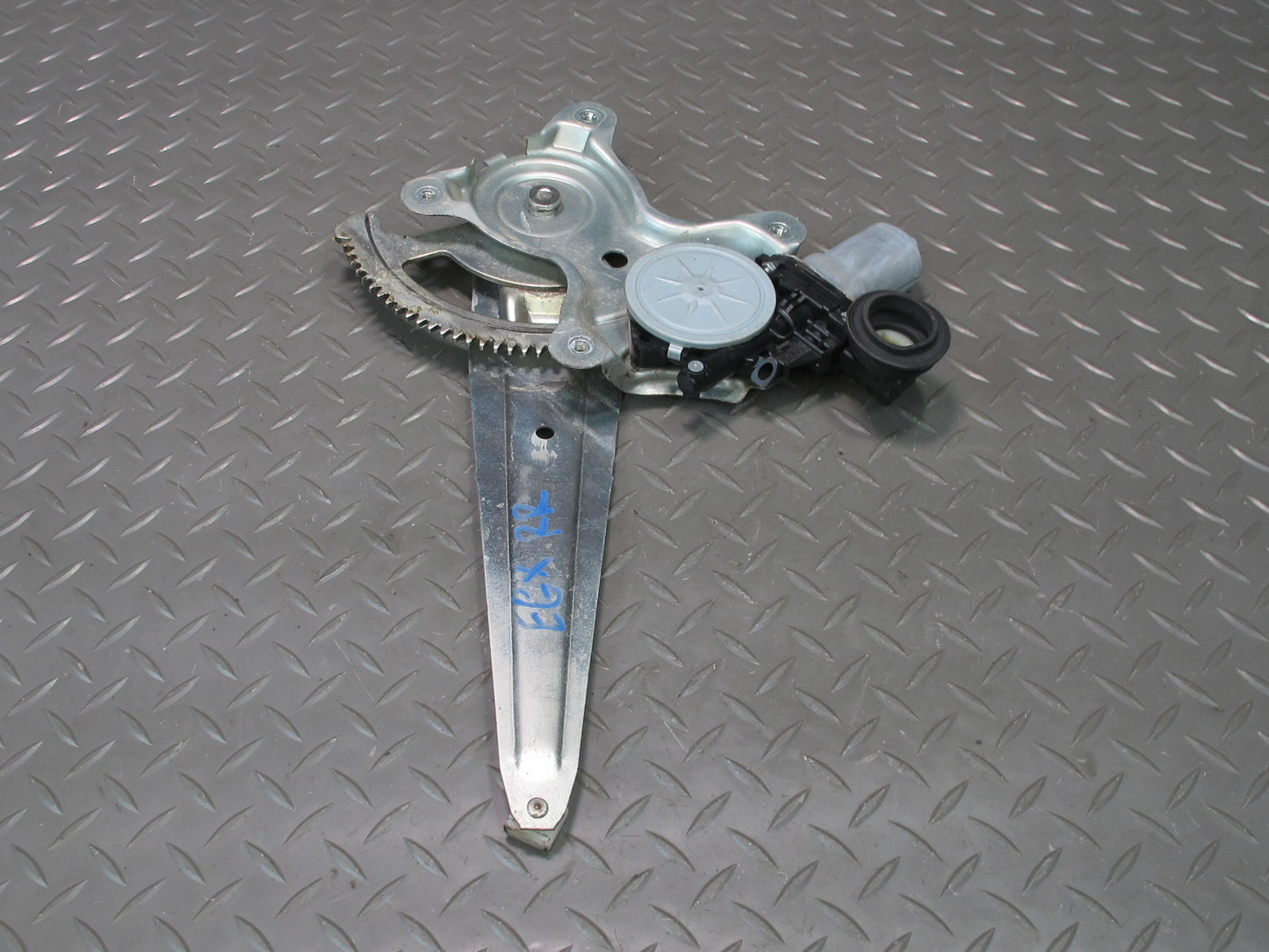 2003-2009 Lexus UZJ120L GX470 Rear Right Side Door Window Regulator W/ Motor