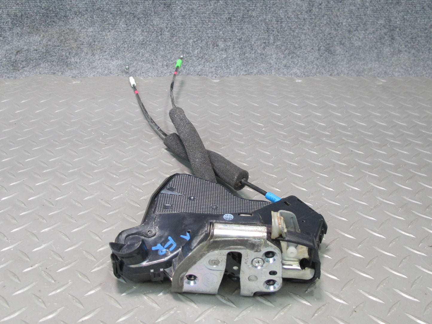 2003-2009 Lexus UZJ120L GX470 Front Right Pass Side Door Lock Latch Actuator