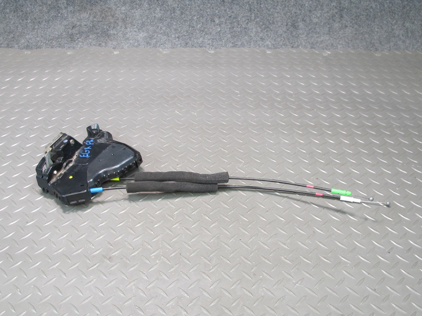 2003-2009 Lexus UZJ120L GX470 Front Right Pass Side Door Lock Latch Actuator