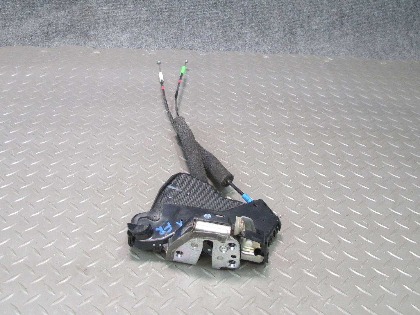 2003-2009 Lexus UZJ120L GX470 Front Right Pass Side Door Lock Latch Actuator