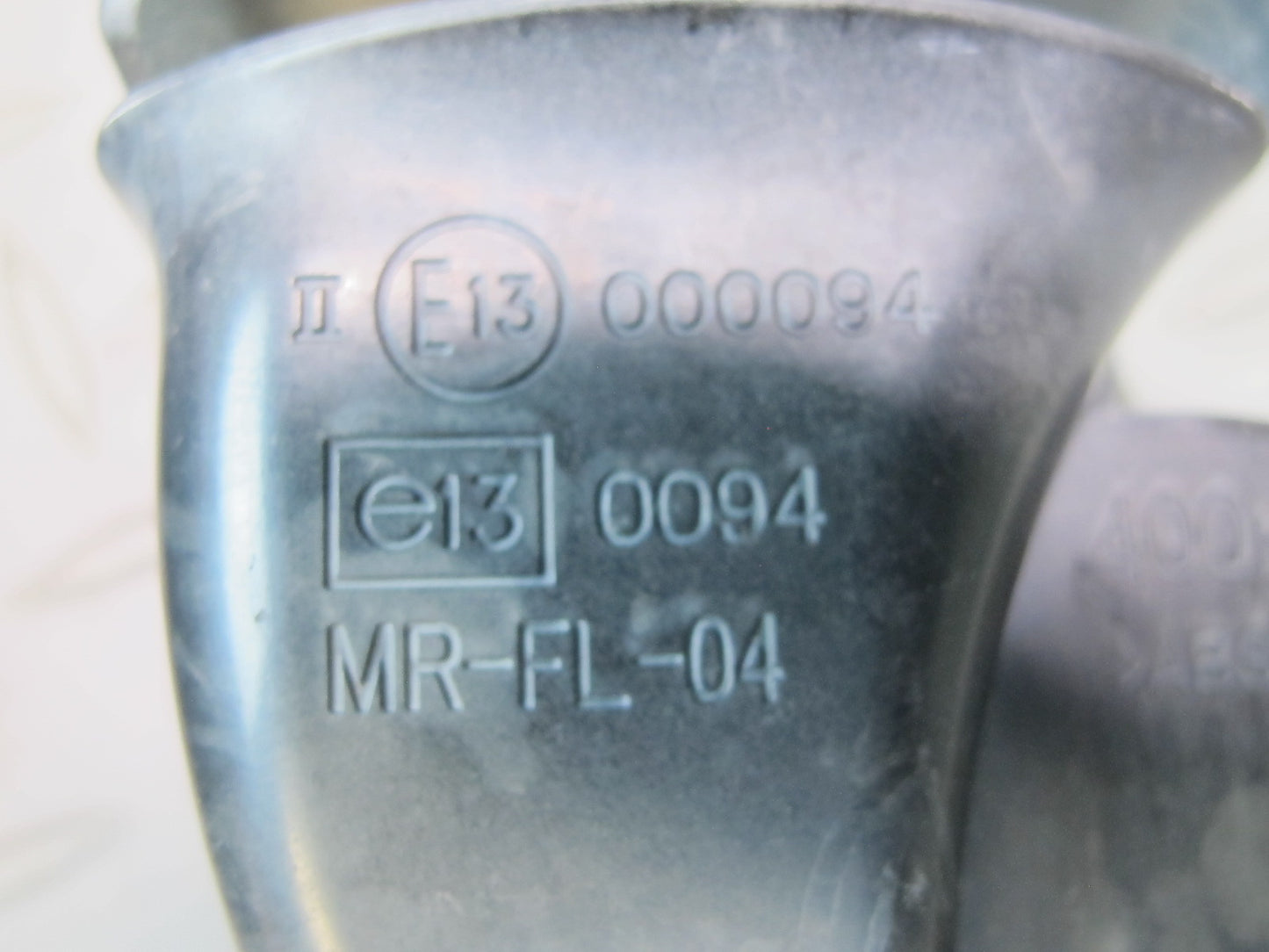 2003-2009 Lexus UZJ120L GX470 High & Low Tone Pitch Horn Signal Set of 2