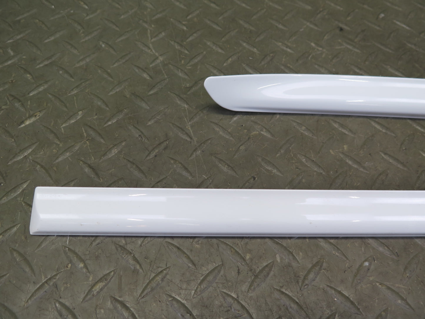 01-06 BMW E46 330ci Coupe Convert Set of 6 Door Fender Quarter Trim Molding OEM