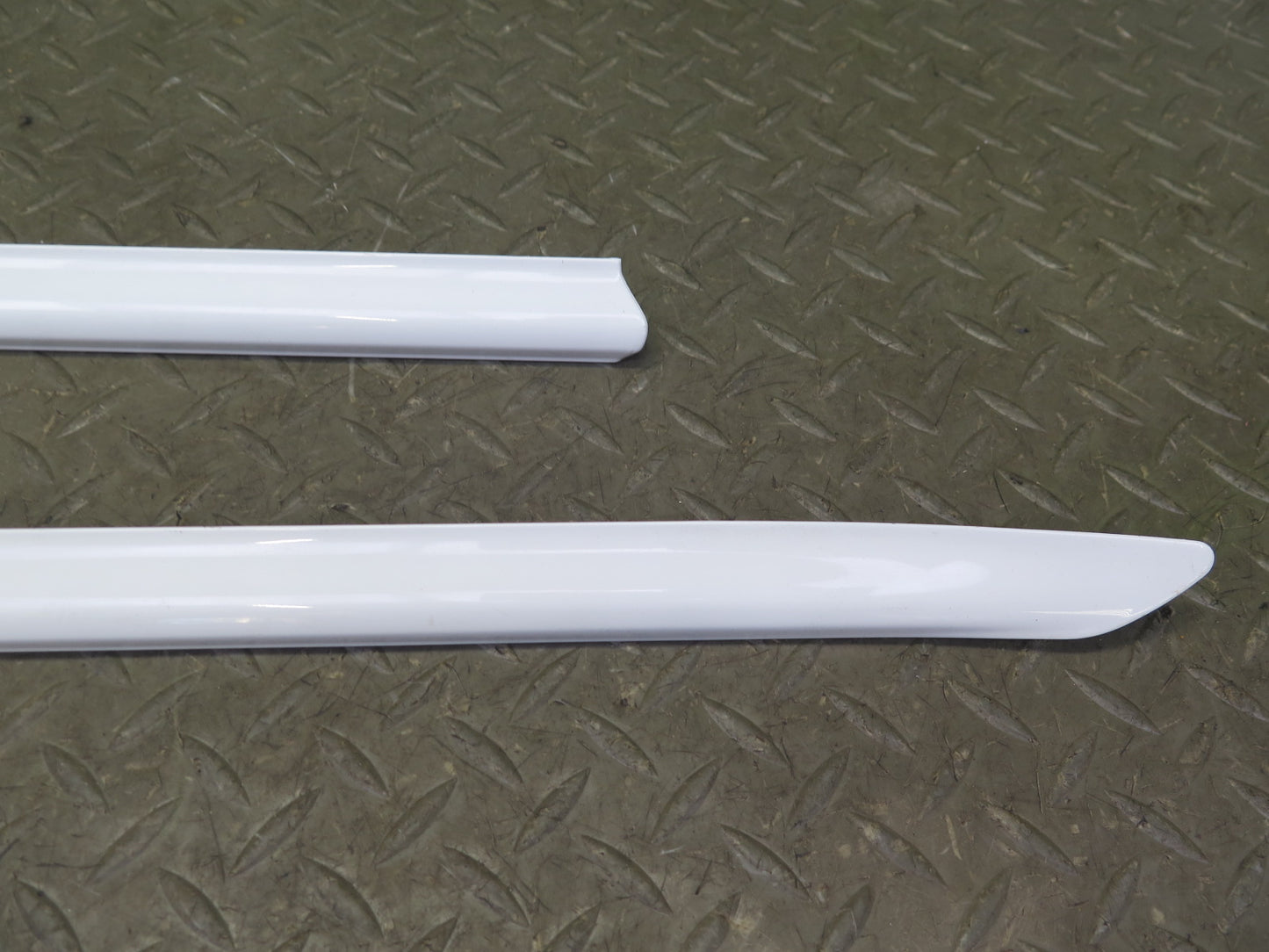 01-06 BMW E46 330ci Coupe Convert Set of 6 Door Fender Quarter Trim Molding OEM