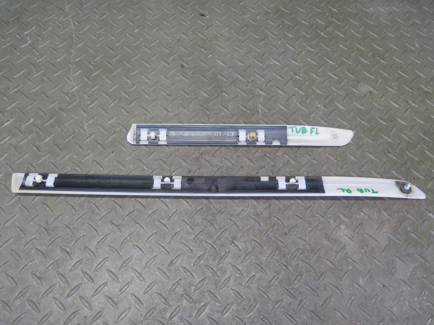 01-06 BMW E46 330ci Coupe Convert Set of 6 Door Fender Quarter Trim Molding OEM