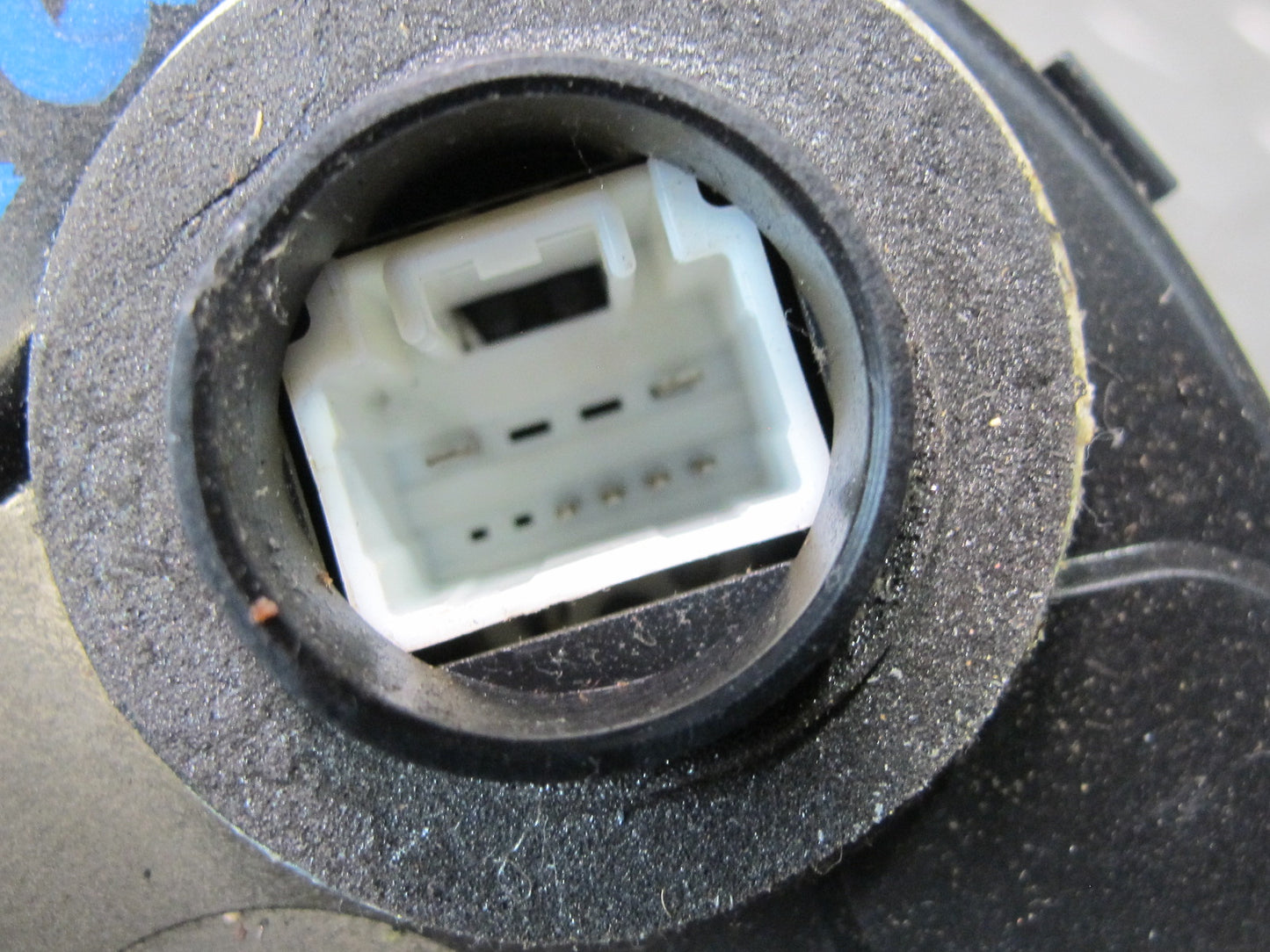 2003-2009 Lexus UZJ120L GX470 Rear Trunk Lid Tailgate Lock Latch Actuator