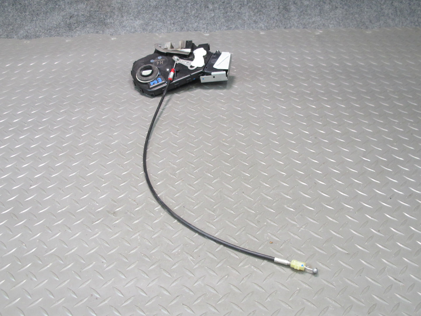 2003-2009 Lexus UZJ120L GX470 Rear Trunk Lid Tailgate Lock Latch Actuator