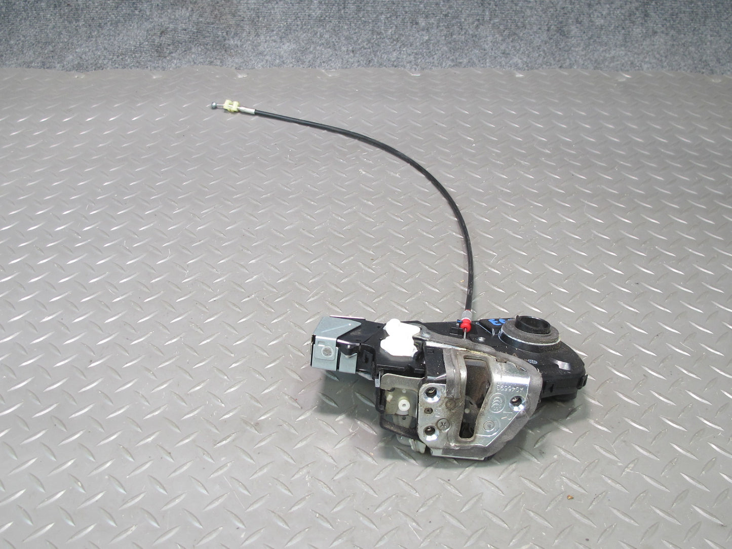 2003-2009 Lexus UZJ120L GX470 Rear Trunk Lid Tailgate Lock Latch Actuator