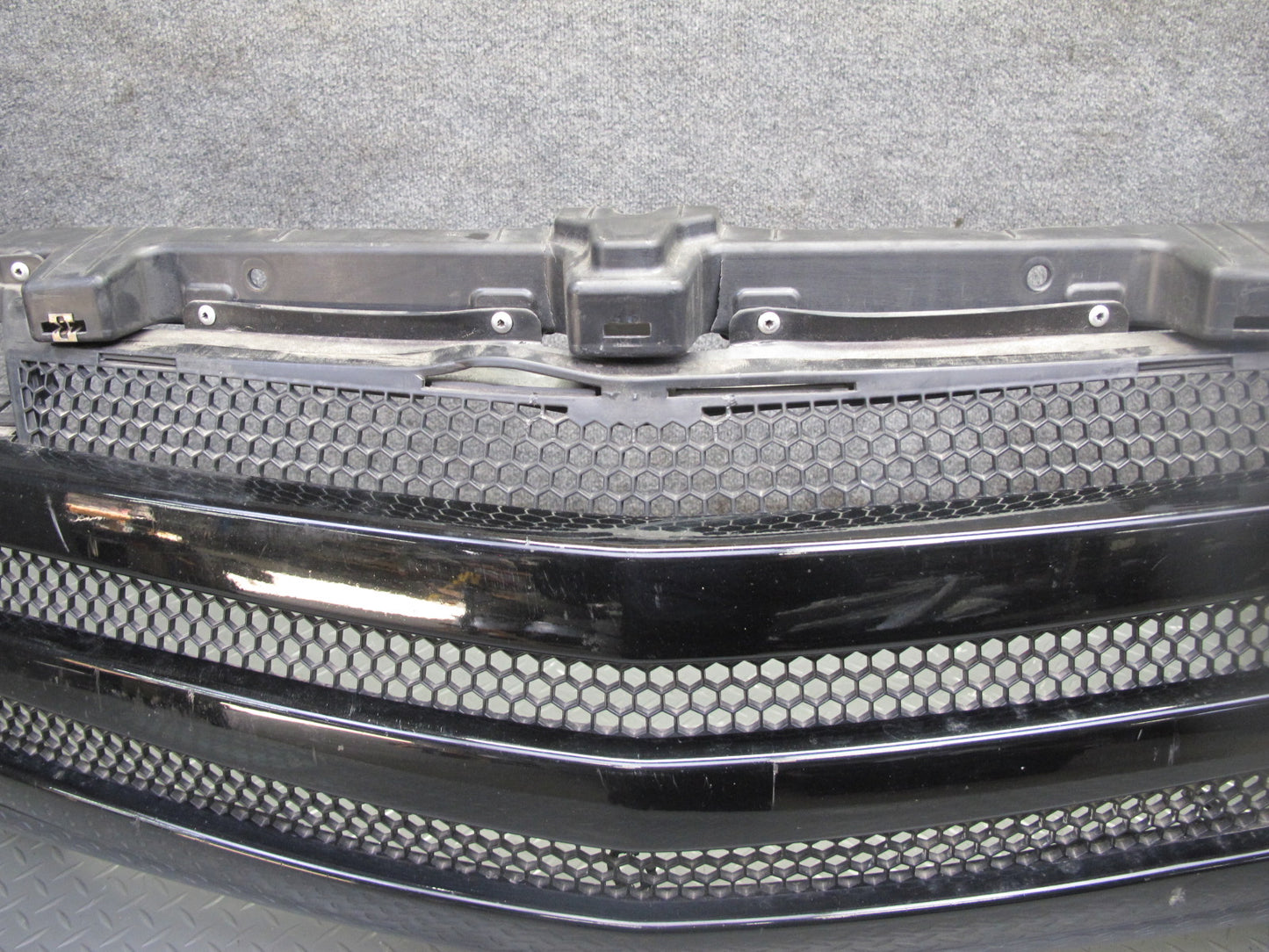 03-06 Chevrolet SSR Front Bumper Cover Black OEM