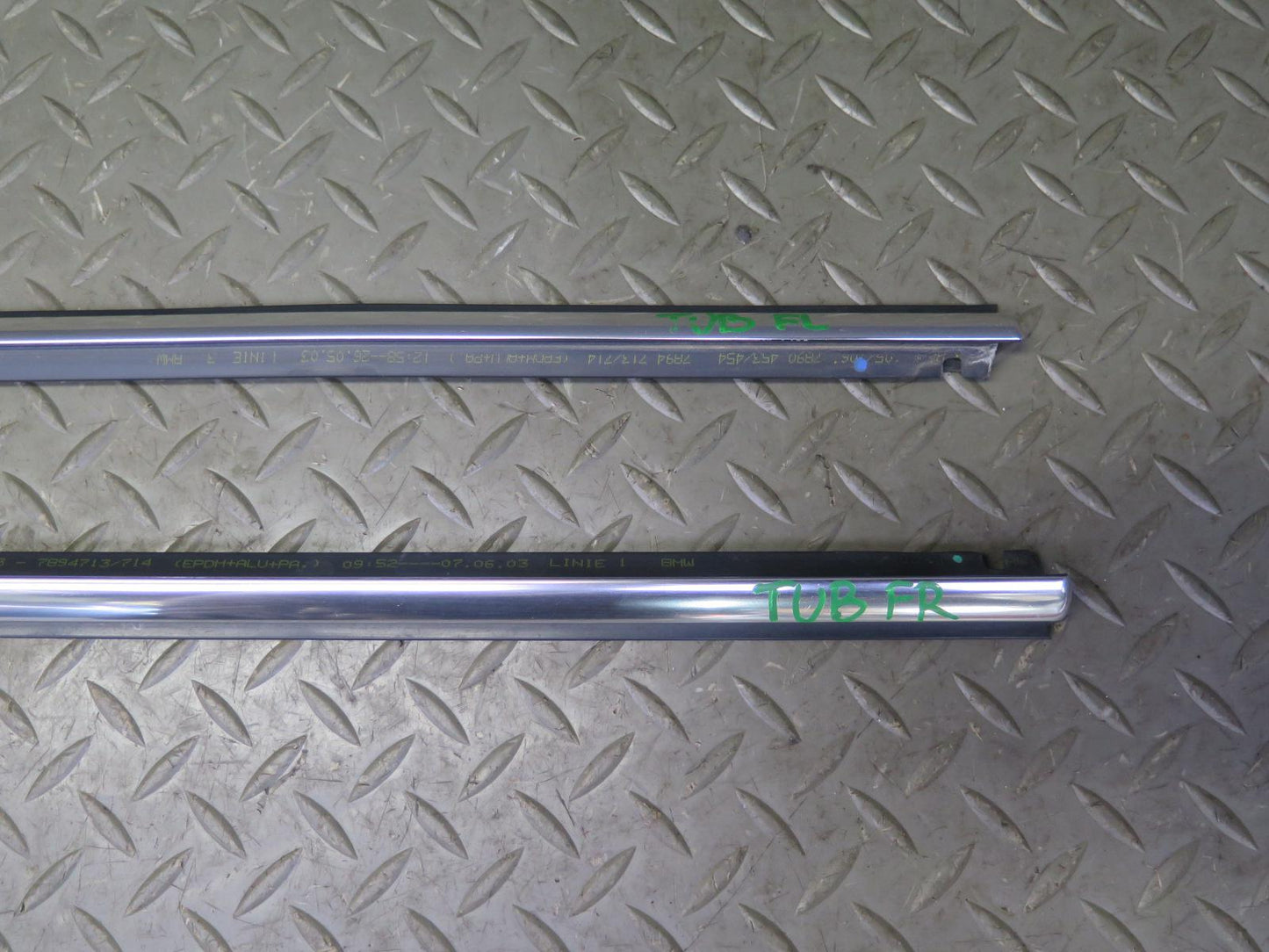 01-06 BMW E46 330ci Convert Set of 2 Door Weatherstrip Molding Trim Chrome OEM