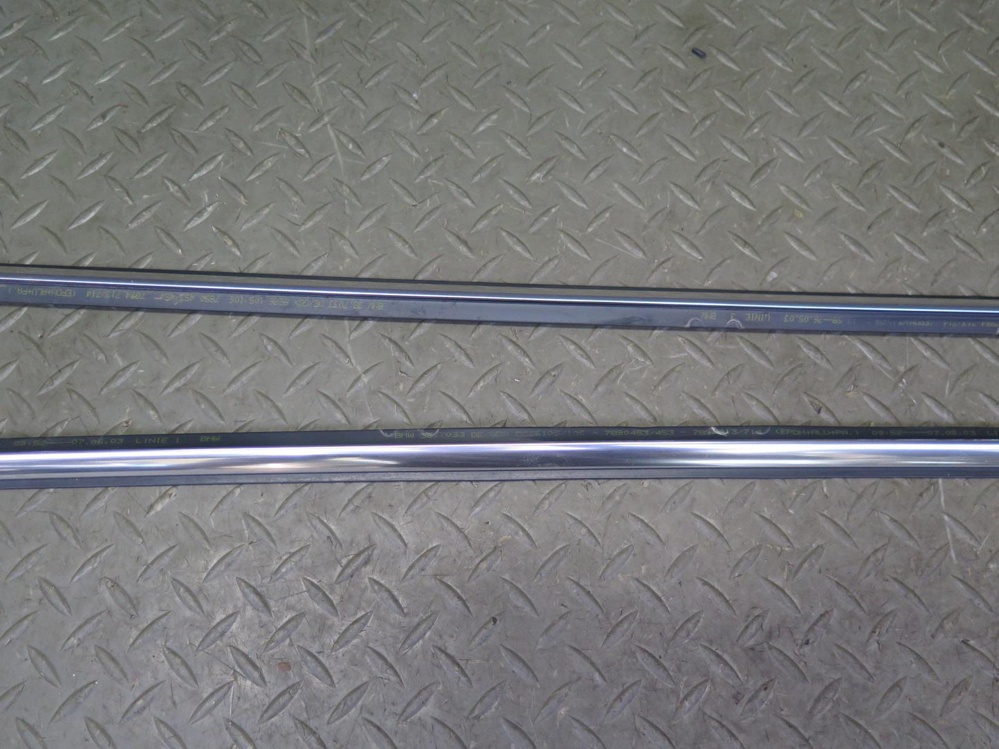 01-06 BMW E46 330ci Convert Set of 2 Door Weatherstrip Molding Trim Chrome OEM