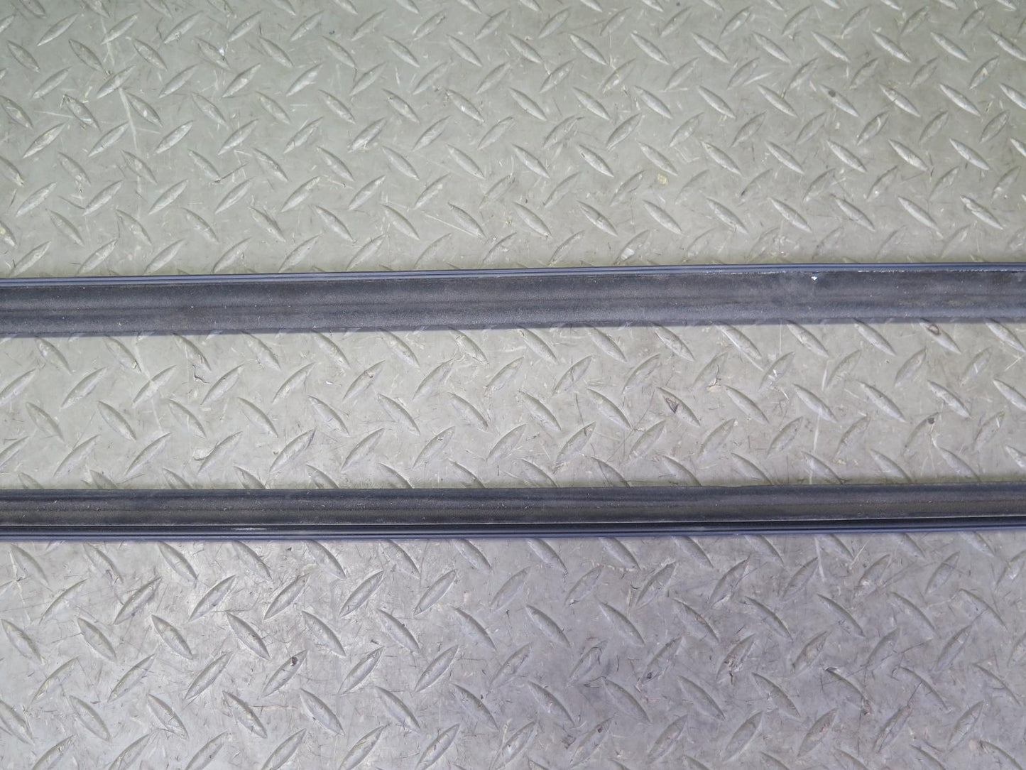 01-06 BMW E46 330ci Convert Set of 2 Door Weatherstrip Molding Trim Chrome OEM