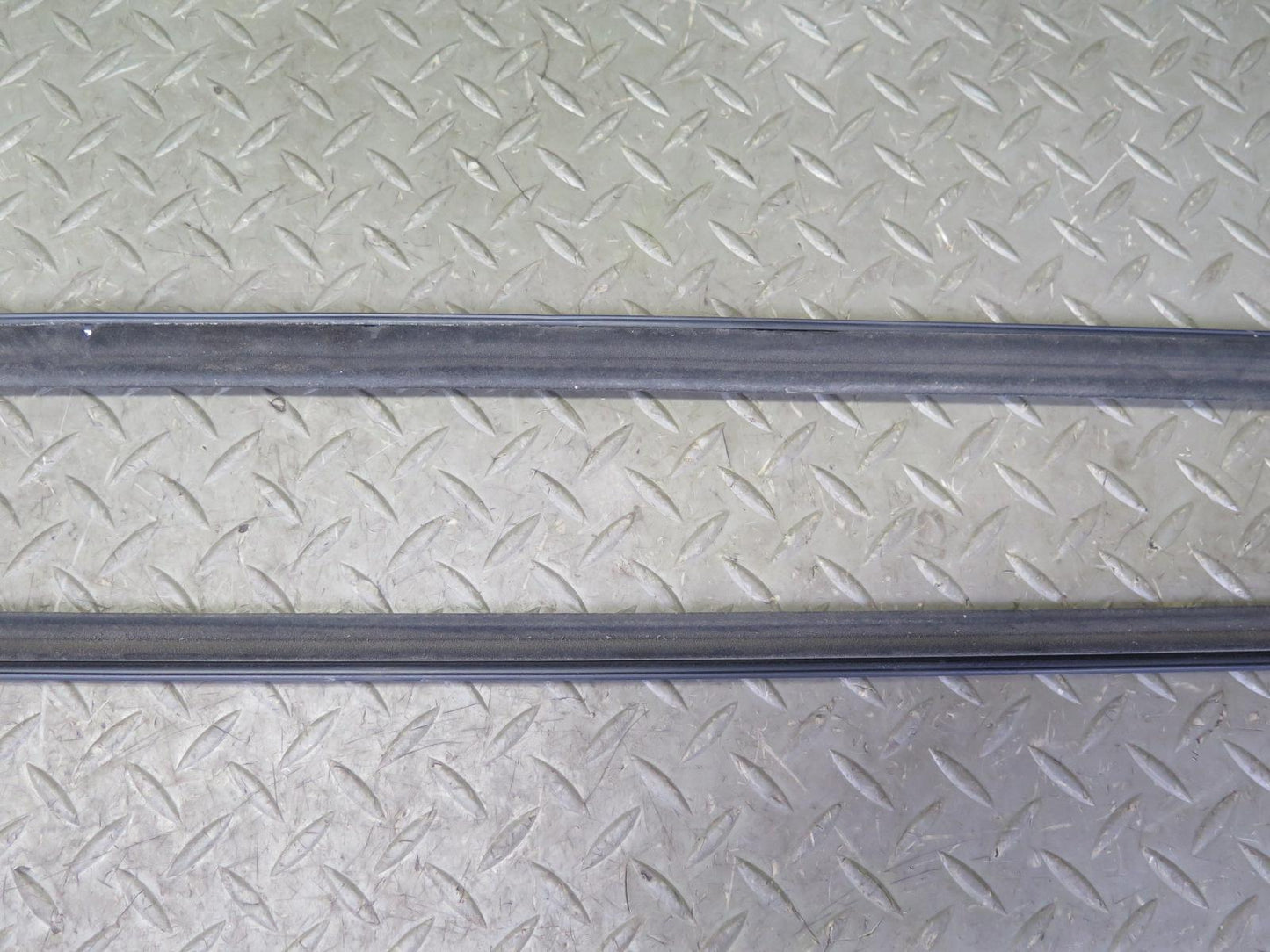 01-06 BMW E46 330ci Convert Set of 2 Door Weatherstrip Molding Trim Chrome OEM