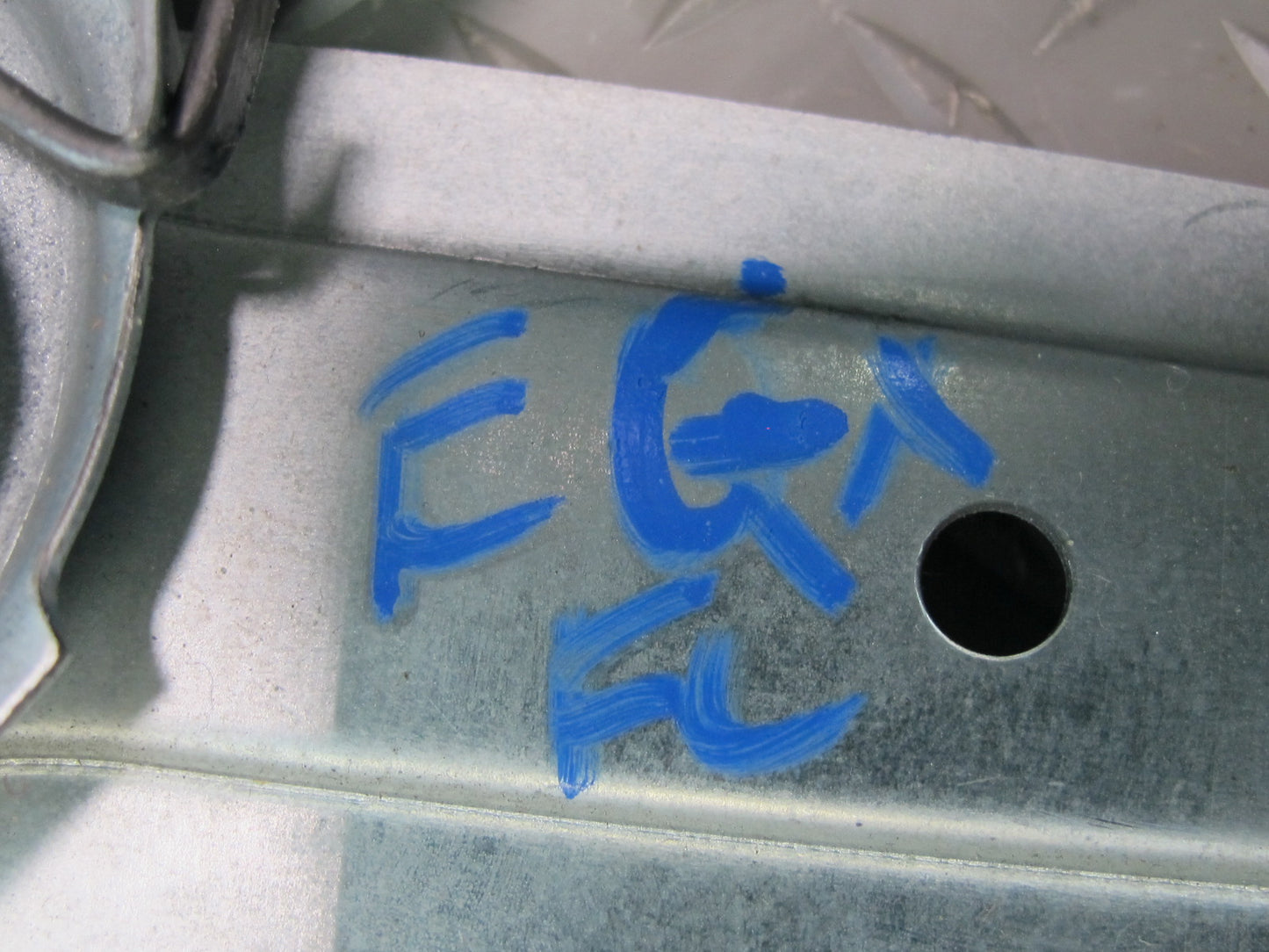 2003-2009 Lexus UZJ120L GX470 Front Left Side Door Window Regulator W/ Motor