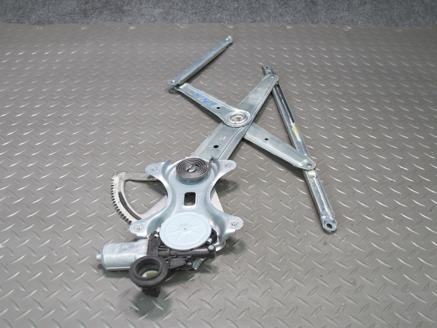 2003-2009 Lexus UZJ120L GX470 Front Right Side Door Window Regulator W/ Motor