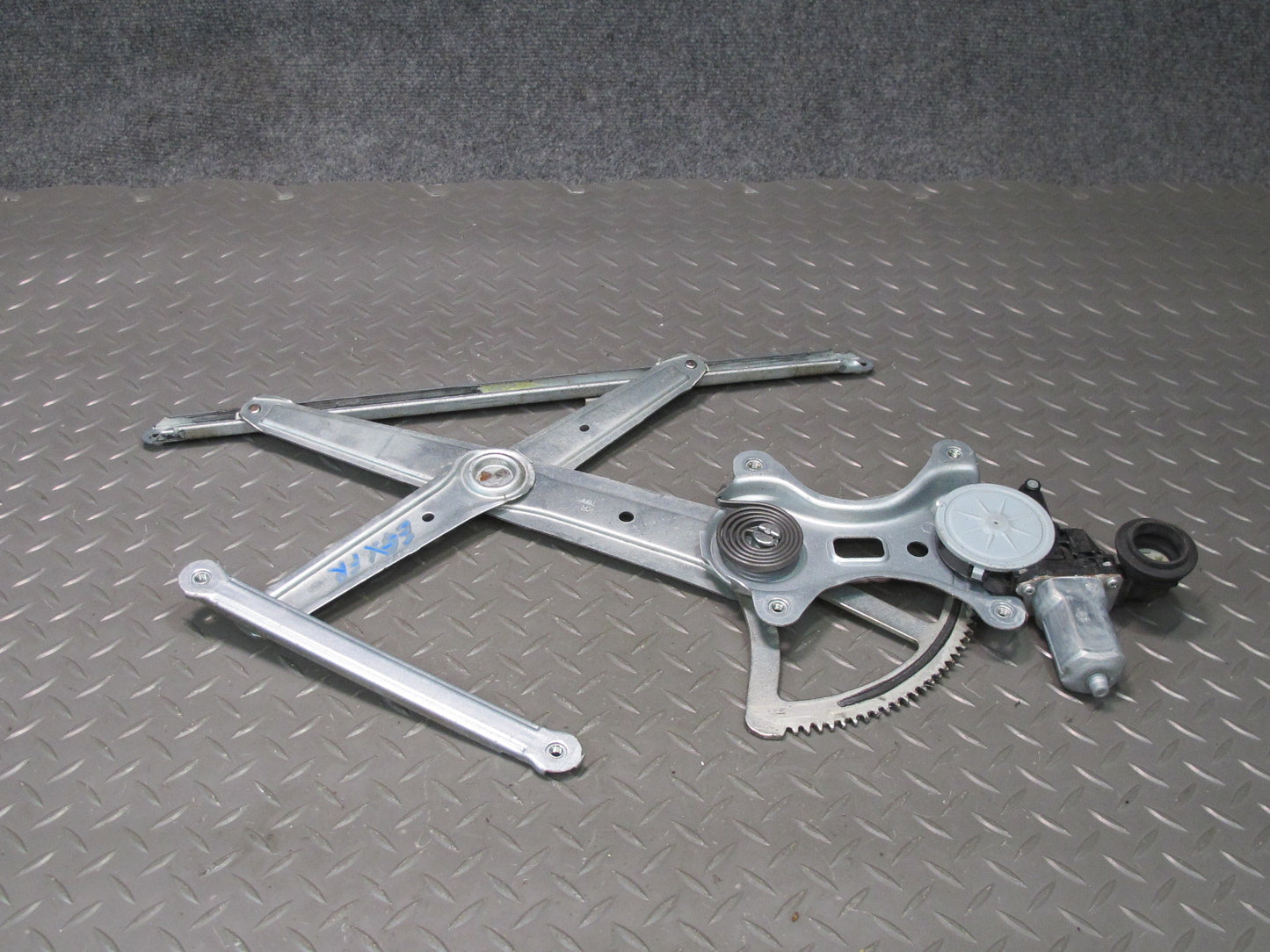 2003-2009 Lexus UZJ120L GX470 Front Right Side Door Window Regulator W/ Motor